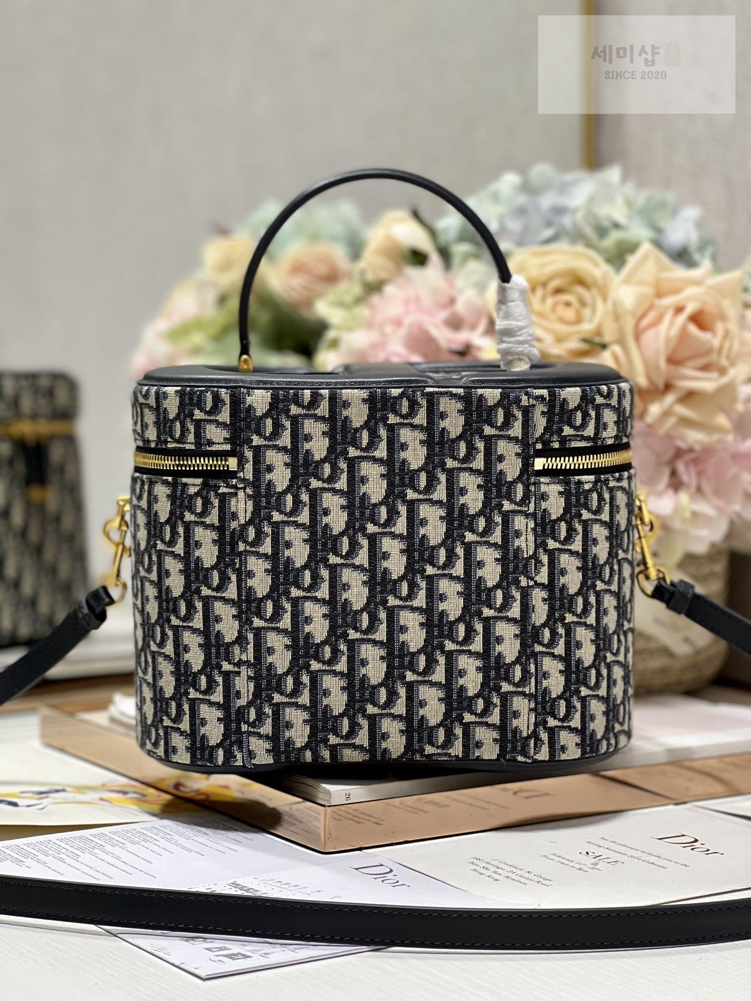 D I O R Dior CD Signature Vanity Case 레플리카 16번 이미지 - Bag | 세미샵 레플리카 사이트