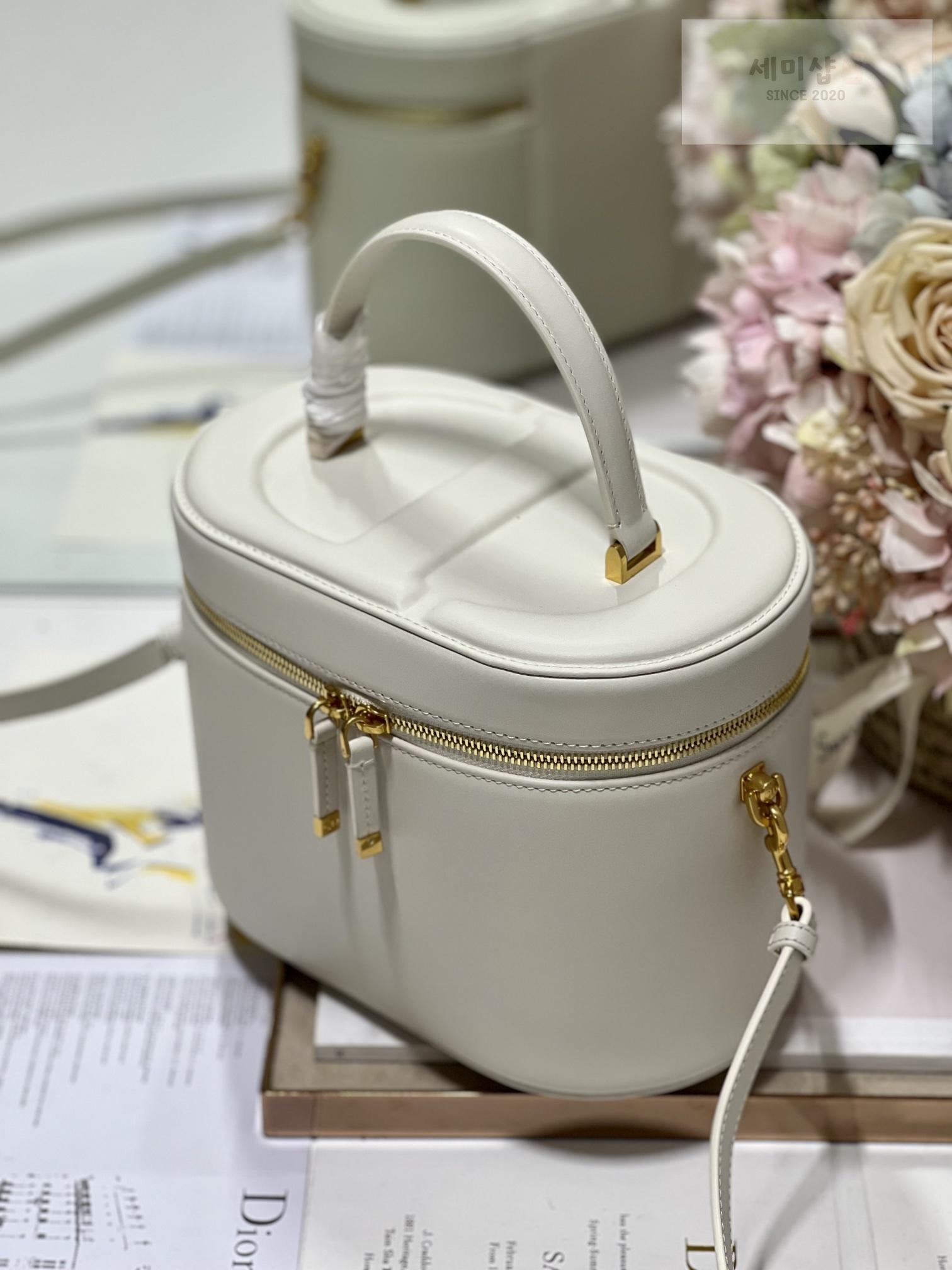 D I O R Dior CD Signature Vanity Case 레플리카 24번 이미지 - Bag | 세미샵 레플리카 사이트
