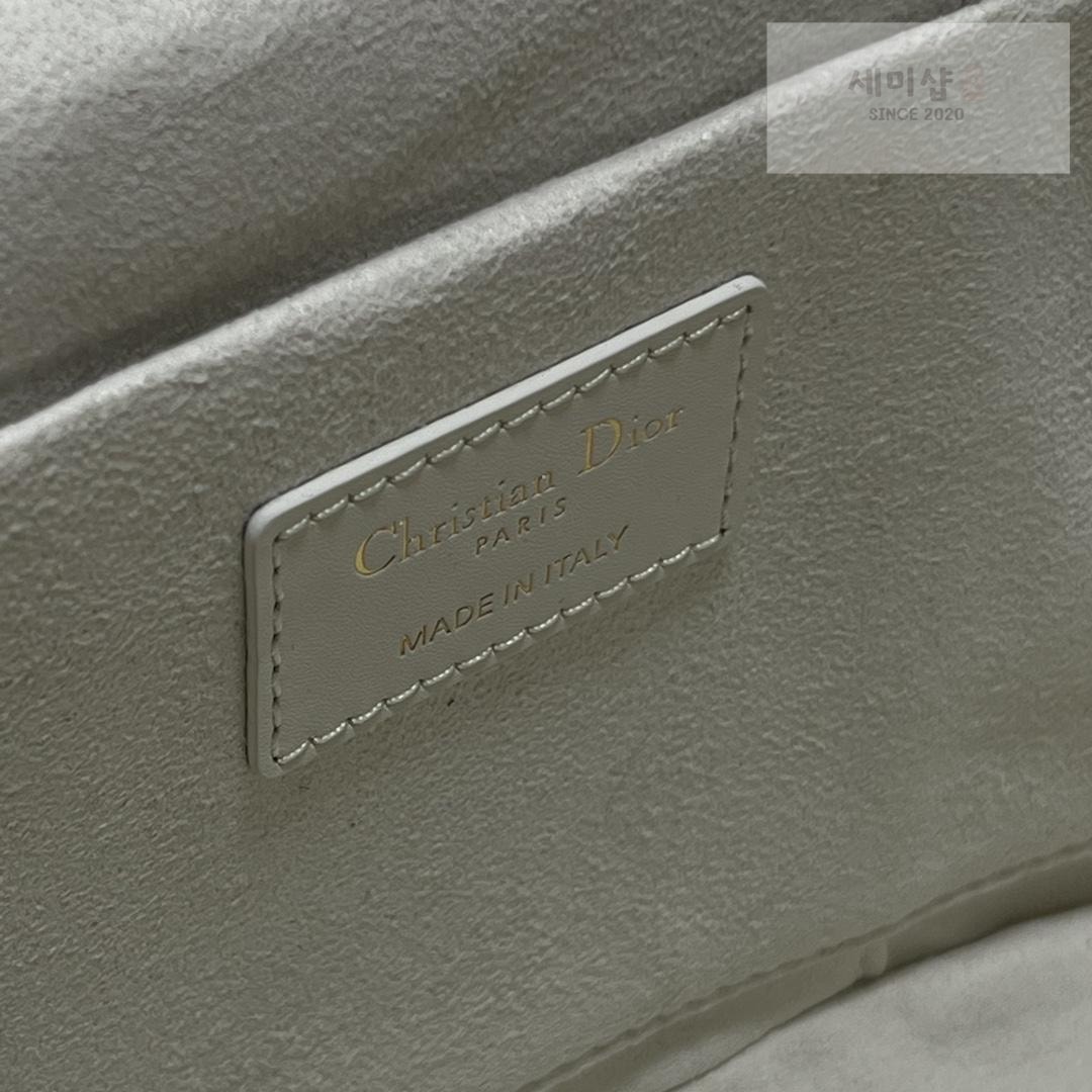 D I O R Dior CD Signature Vanity Case 레플리카 28번 이미지 - Bag | 세미샵 레플리카 사이트