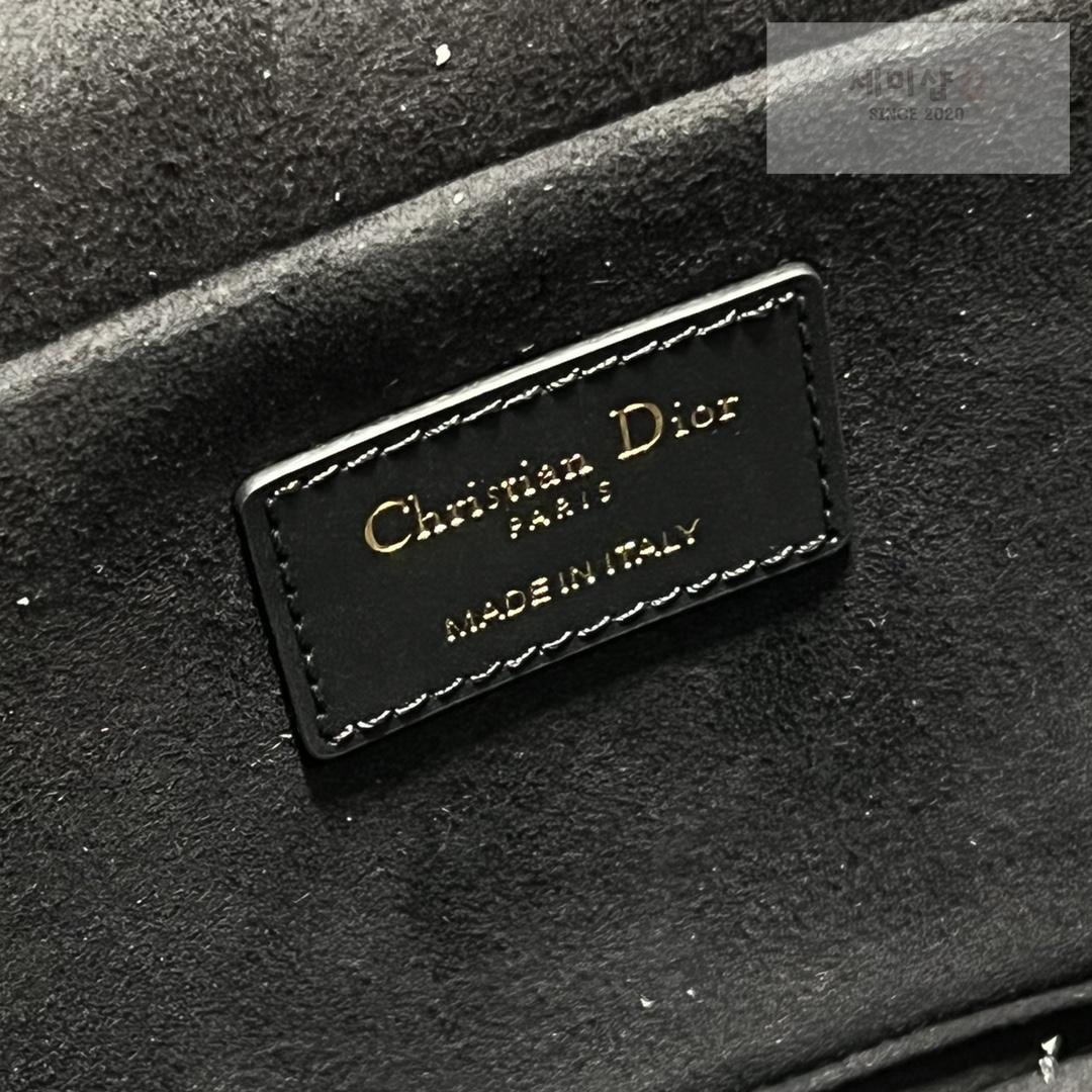 D I O R Dior CD Signature Vanity Case 레플리카 49번 이미지 - Bag | 세미샵 레플리카 사이트