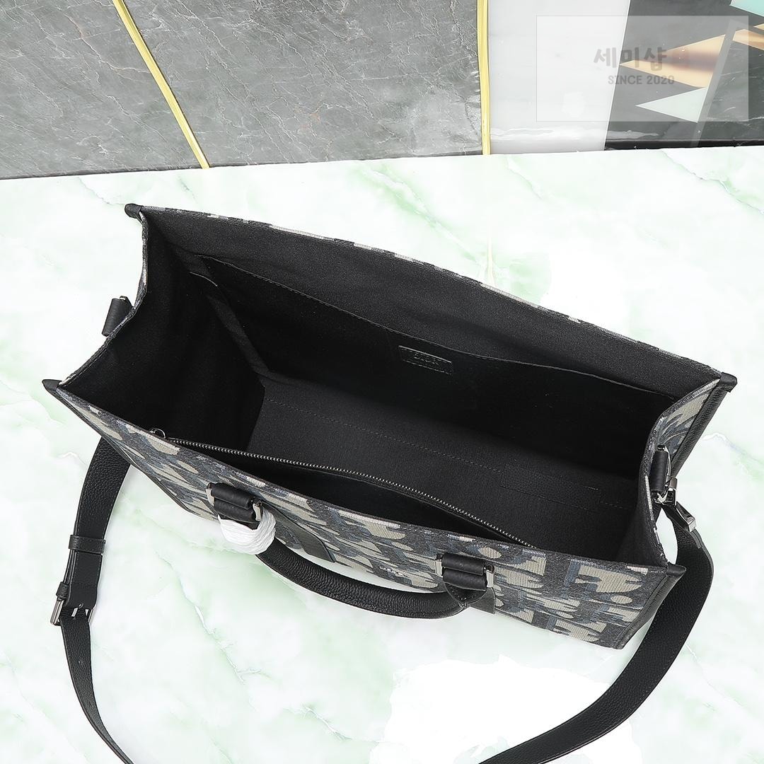 D I O R Dior East-West Tote Bag 16번 이미지