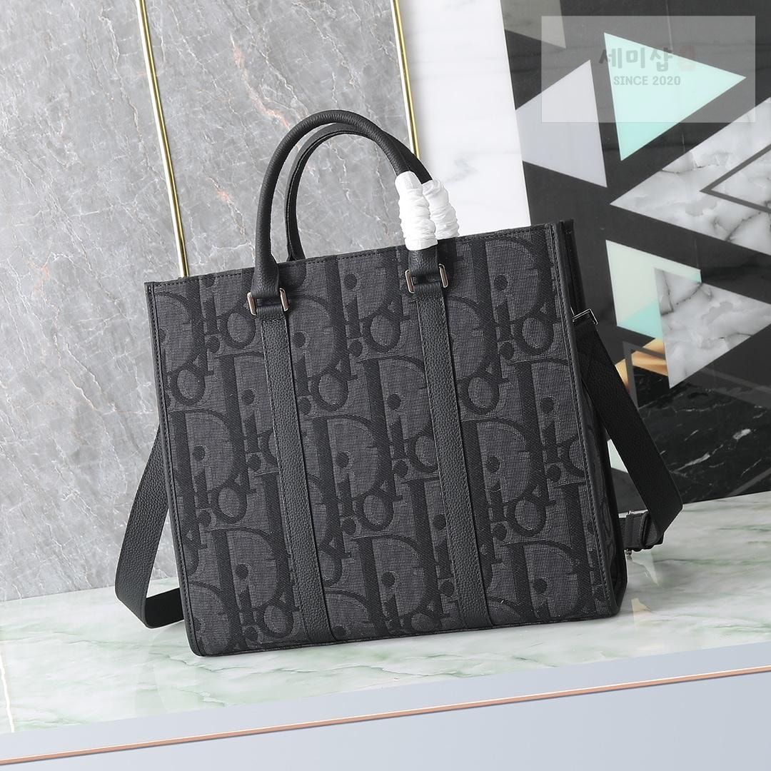 D I O R Dior East-West Tote Bag 8번 이미지