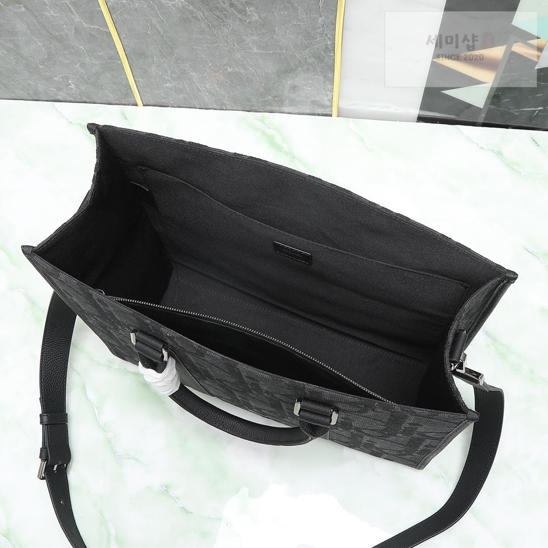 D I O R Dior East-West Tote Bag 12번 이미지