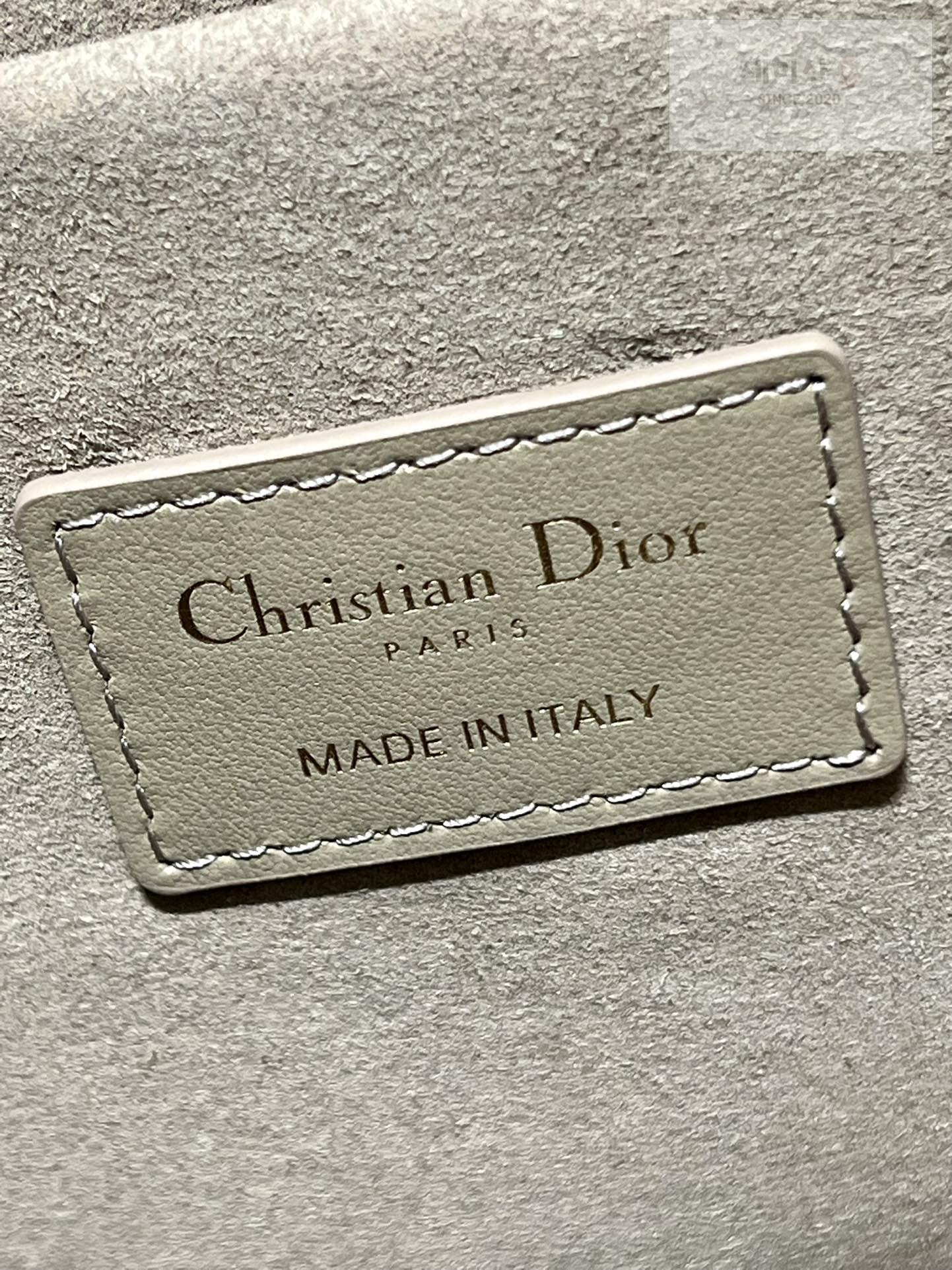 D I O R Dior Essential Tote Bag 7번 이미지