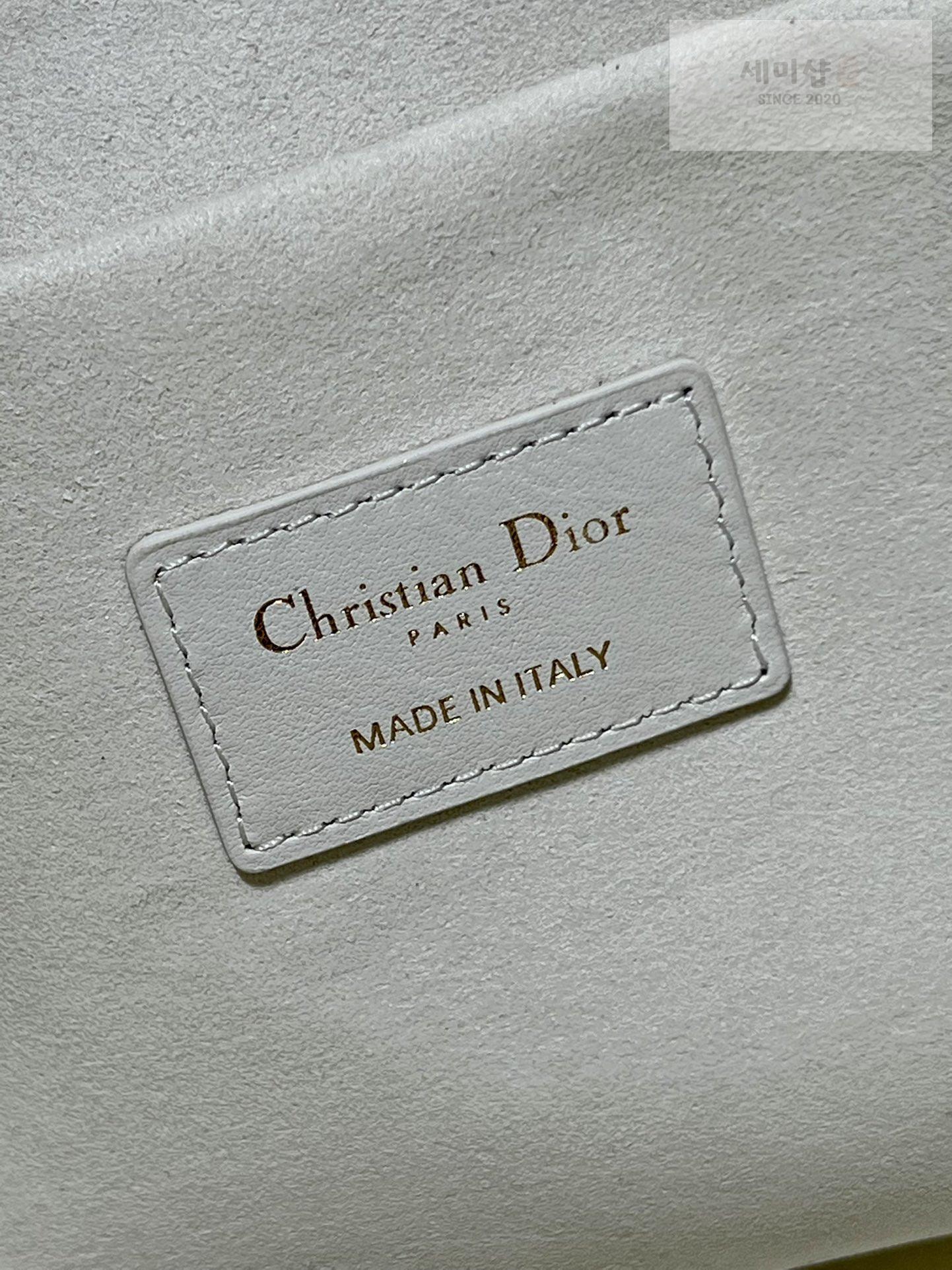 D I O R Dior Essential Tote Bag 21번 이미지
