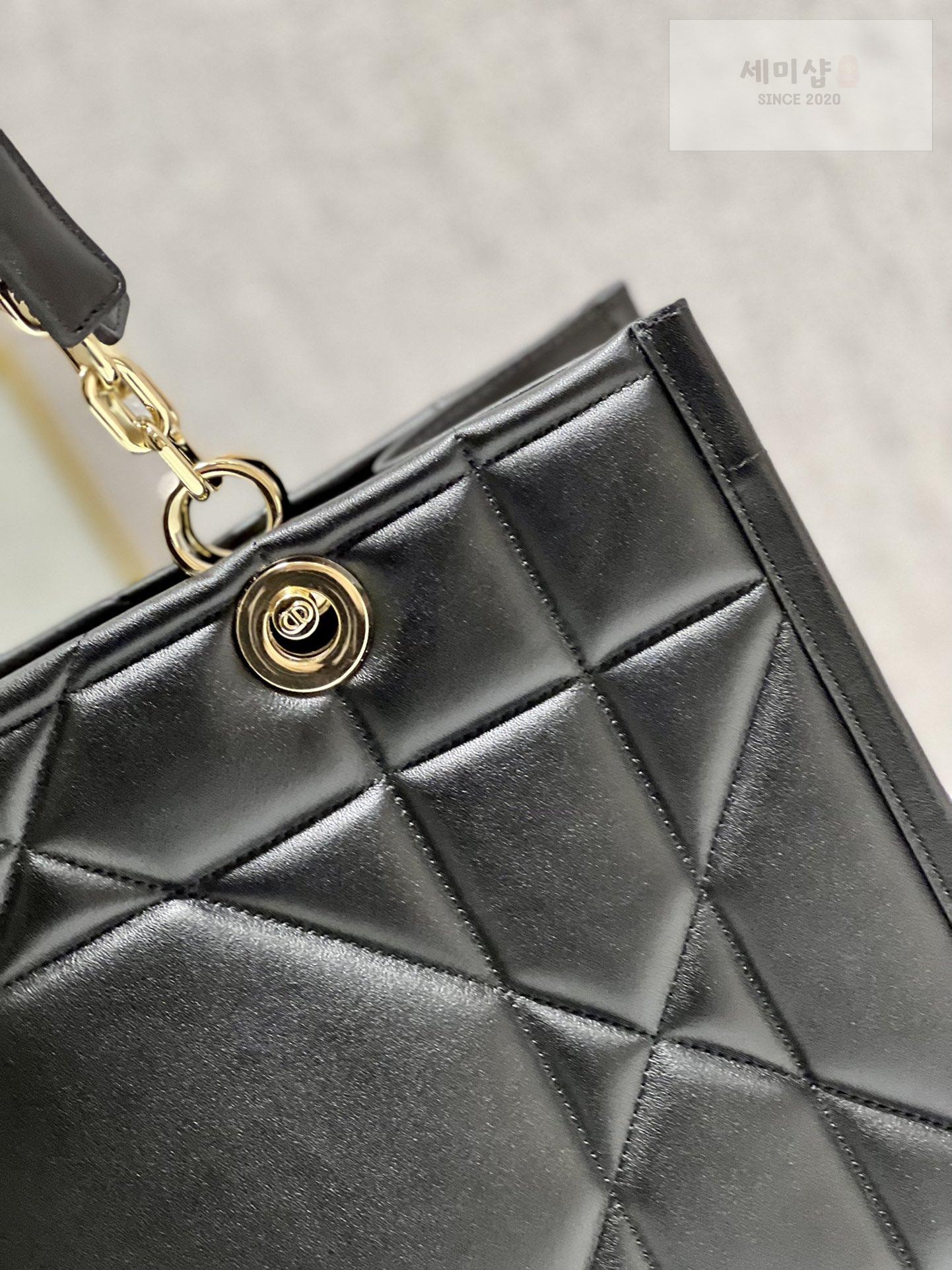 D I O R Dior Essential Tote Bag 26번 이미지