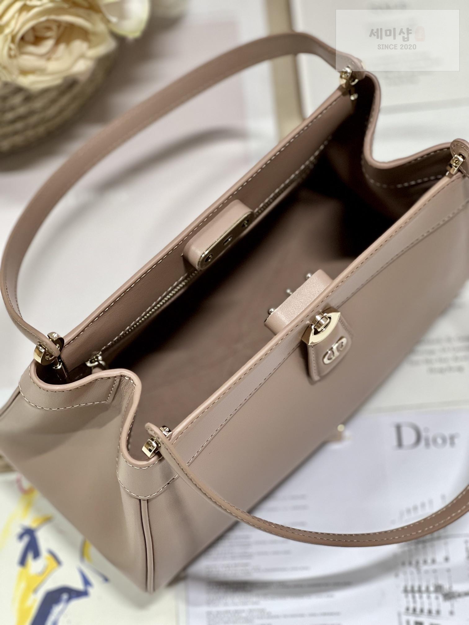 D I O R Dior Key Bag 13번 이미지