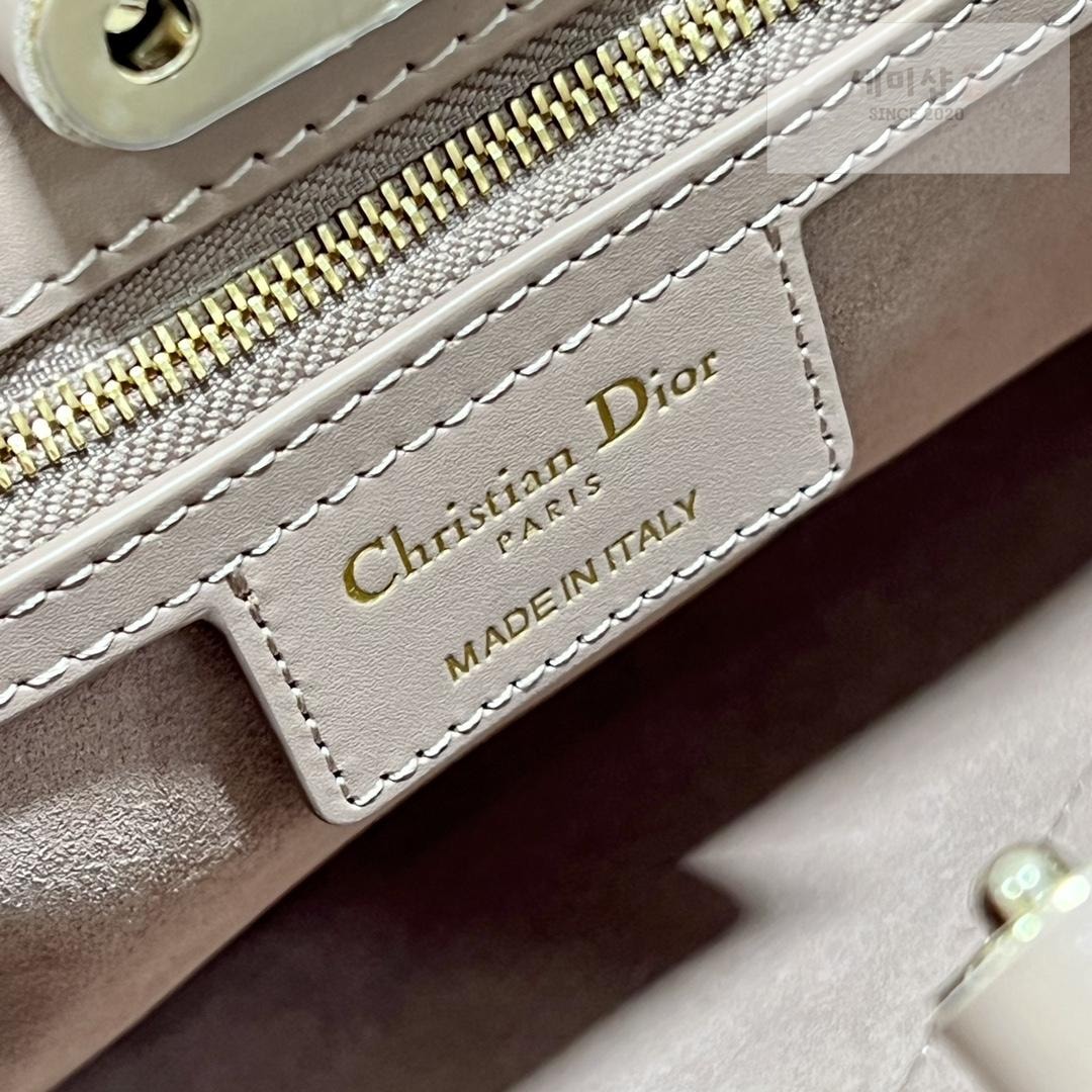 D I O R Dior Key Bag 14번 이미지