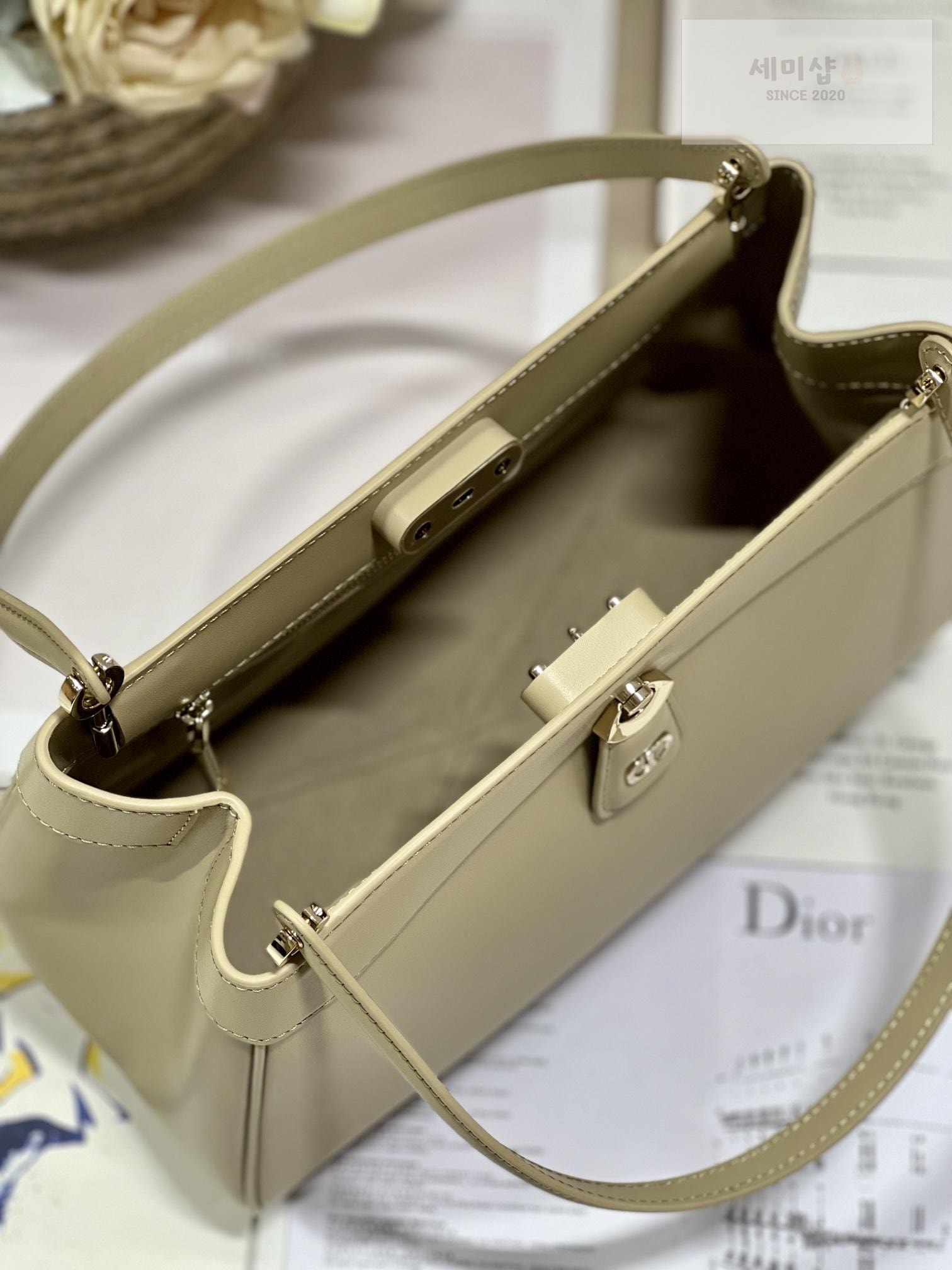 D I O R Dior Key Bag 48번 이미지