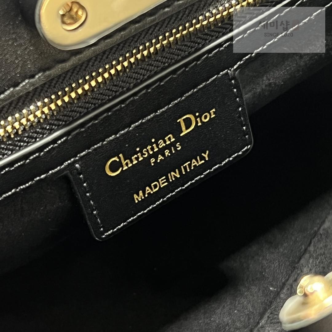 D I O R Dior Key Bag 26번 이미지