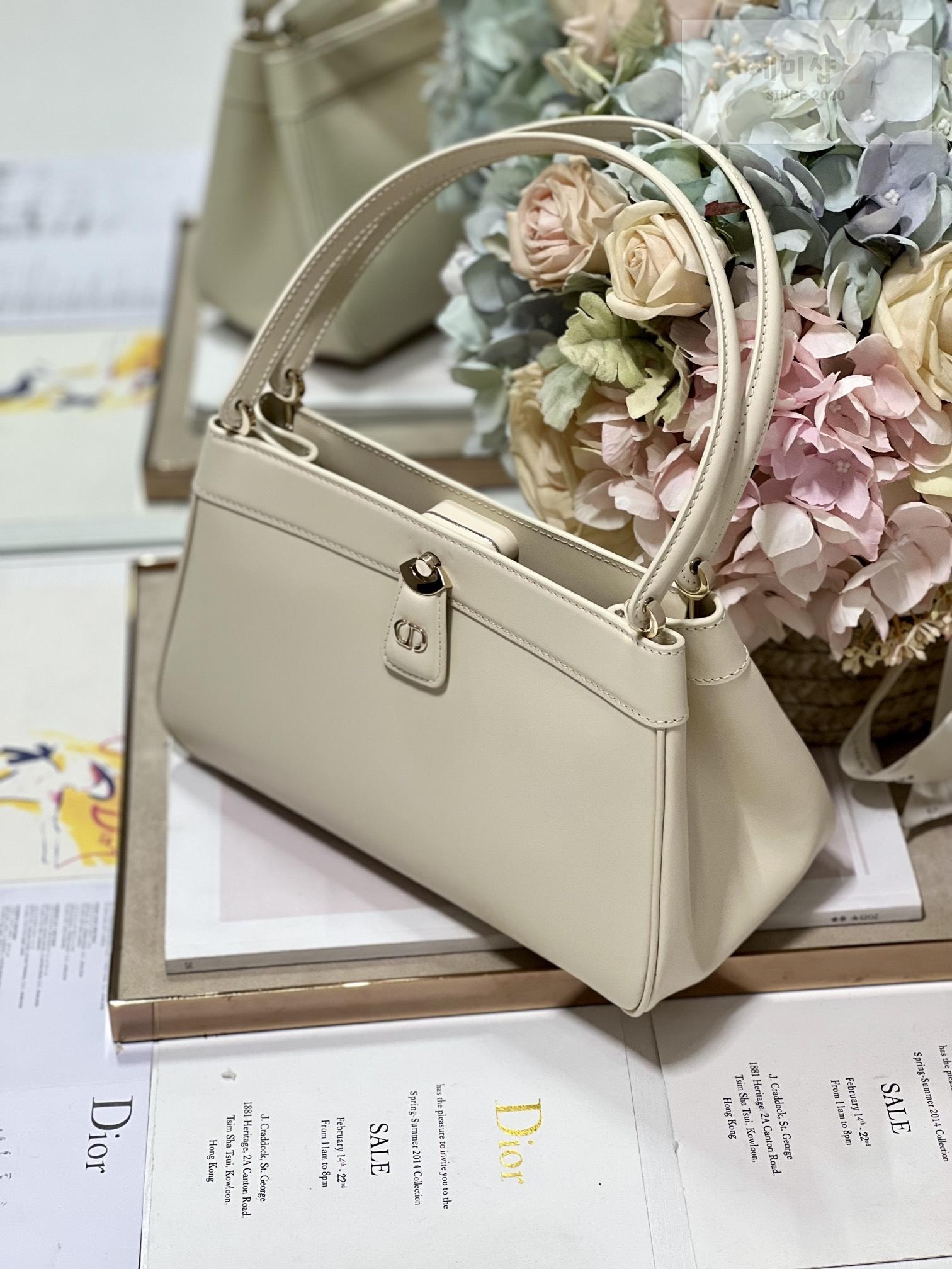 D I O R Dior Key Bag 37번 이미지
