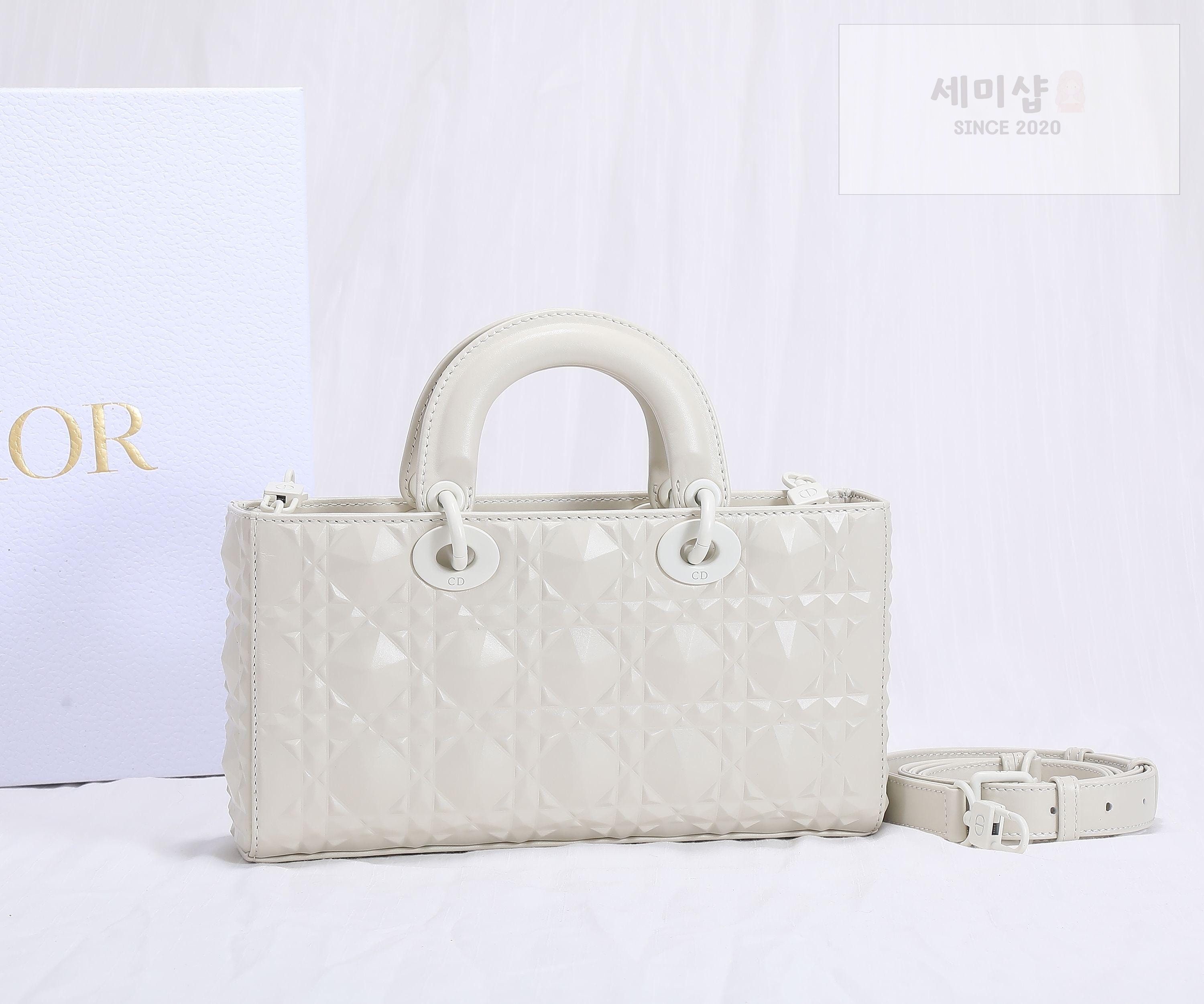 D I O R Dior Lady D-Joy Medium Bag 37번 이미지