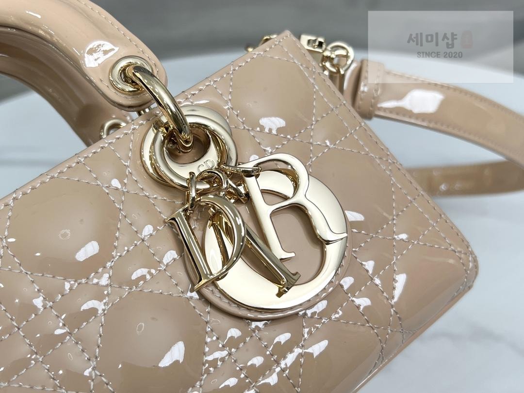 D I O R Dior Lady D-Joy Patent Bag 36번 이미지