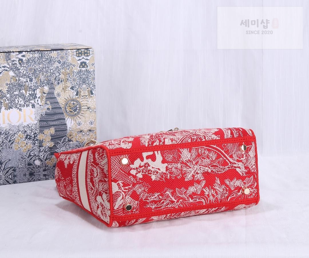 D I O R Dior Lady D-Lite Medium Bag 32번 이미지