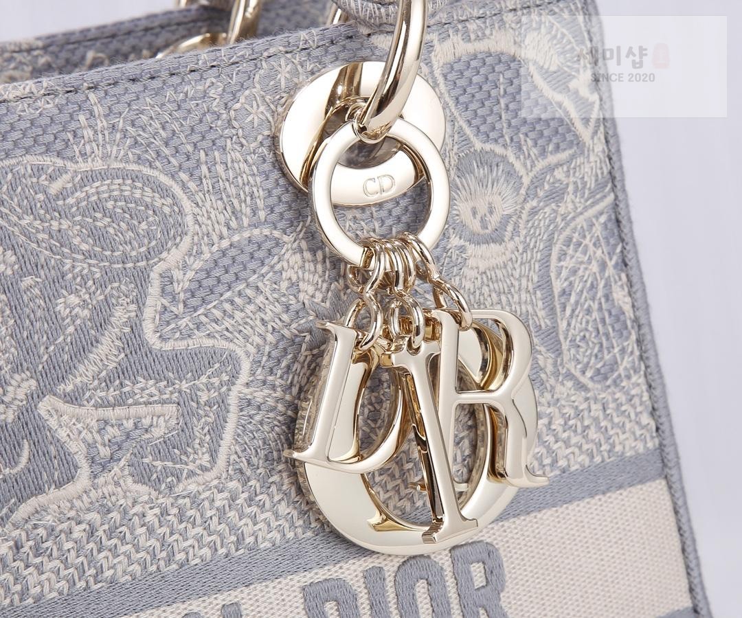 D I O R Dior Lady D-Lite Medium Bag 12번 이미지