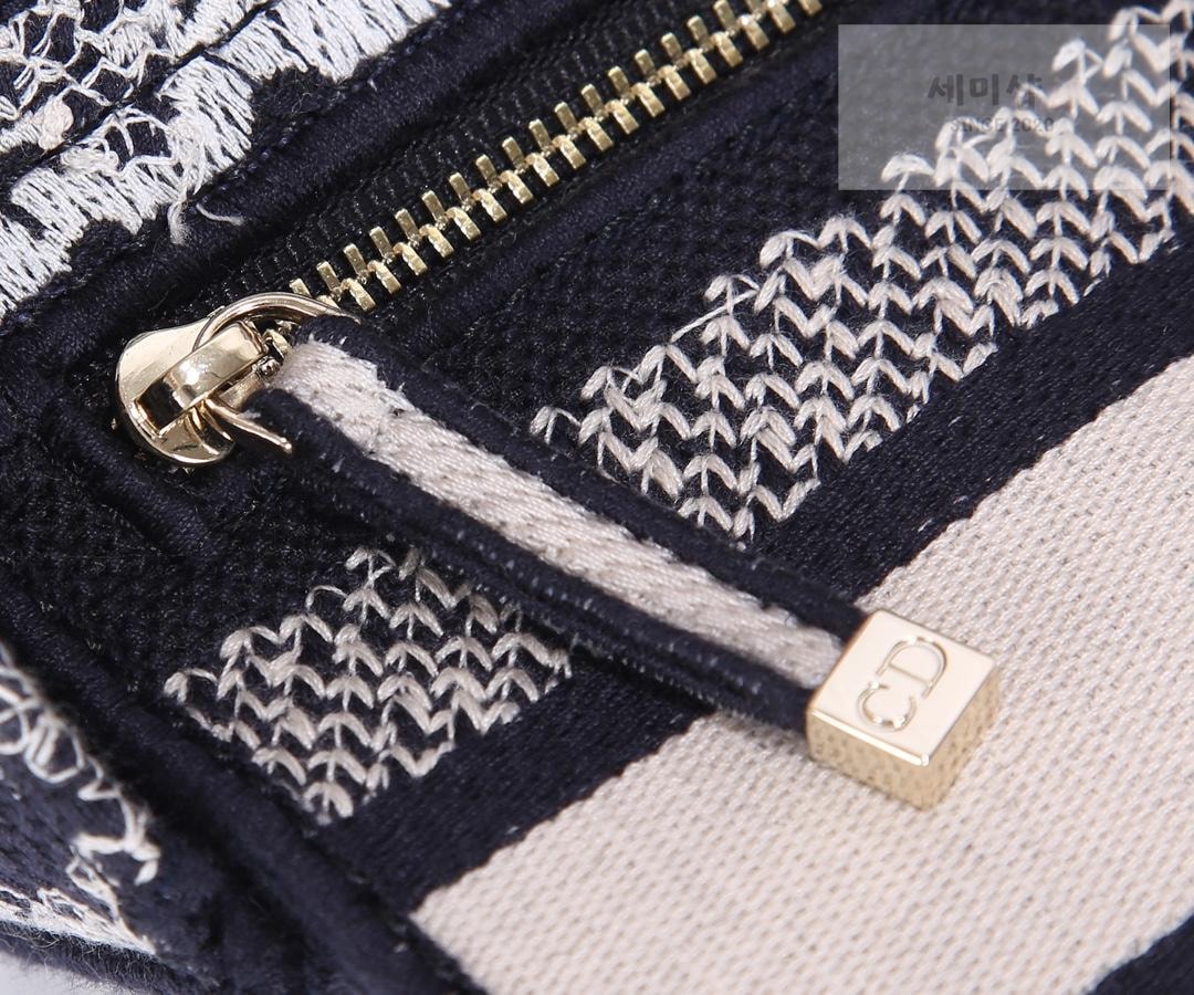 D I O R Dior Lady D-Lite Medium Bag 22번 이미지