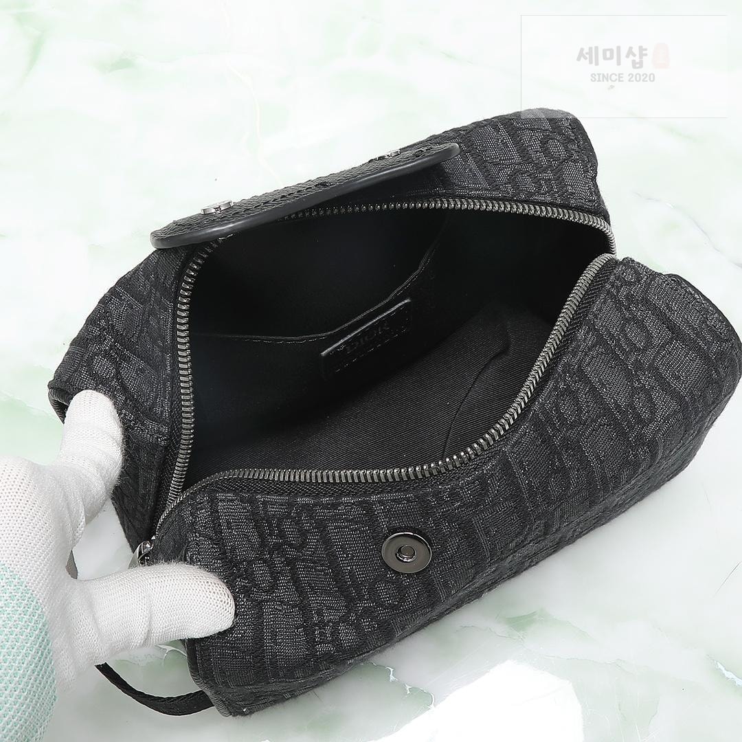 D I O R Dior Lingot Toiletry Bag 7번 이미지