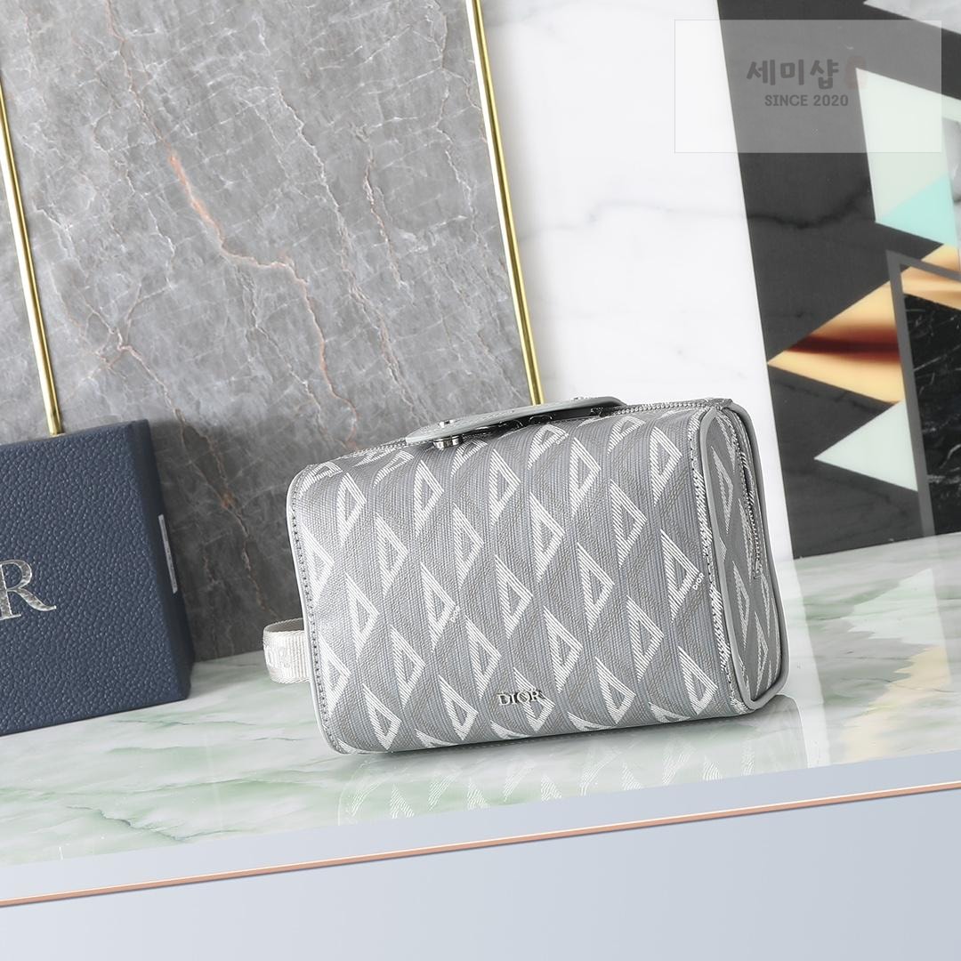 D I O R Dior Lingot Toiletry Bag 16번 이미지