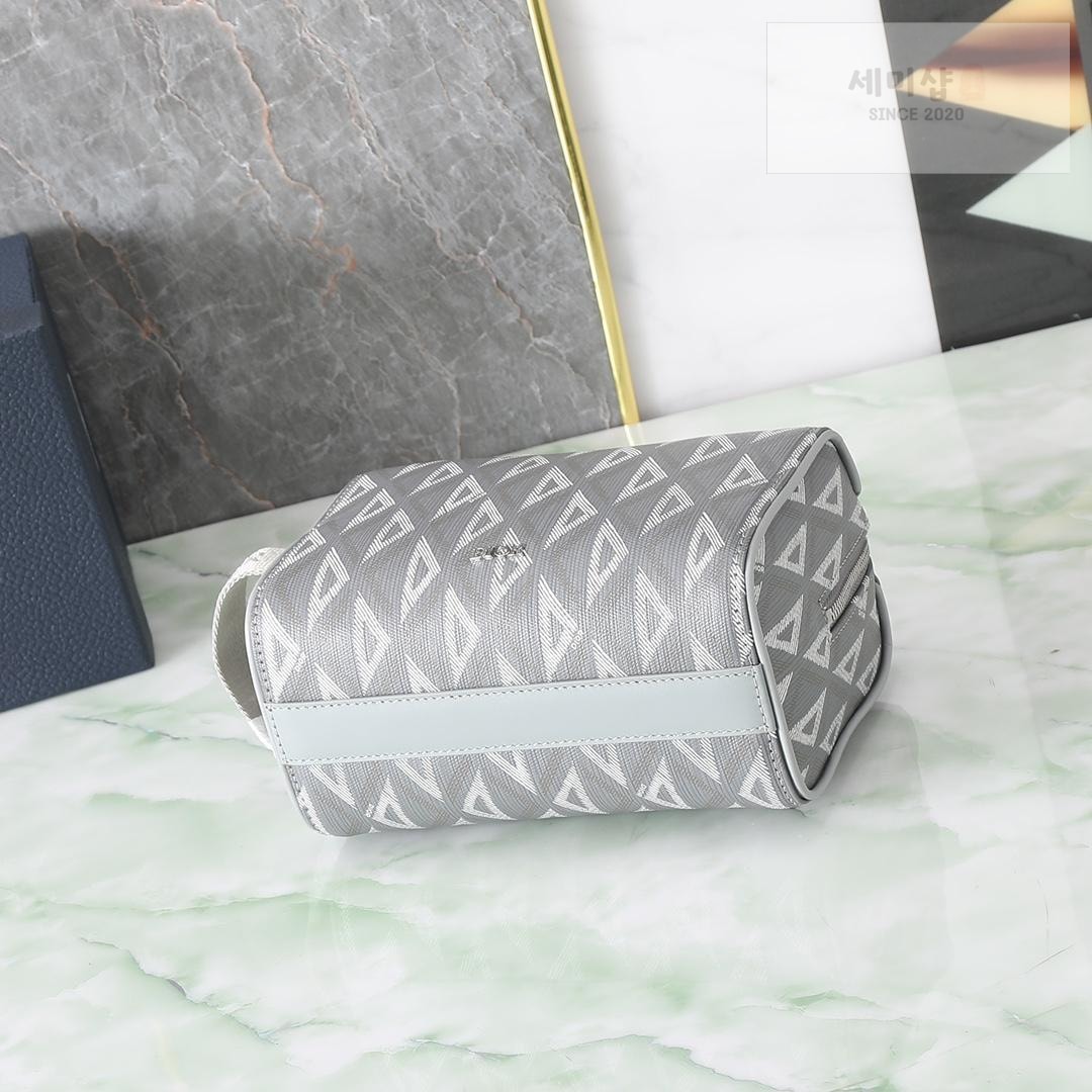 D I O R Dior Lingot Toiletry Bag 38번 이미지