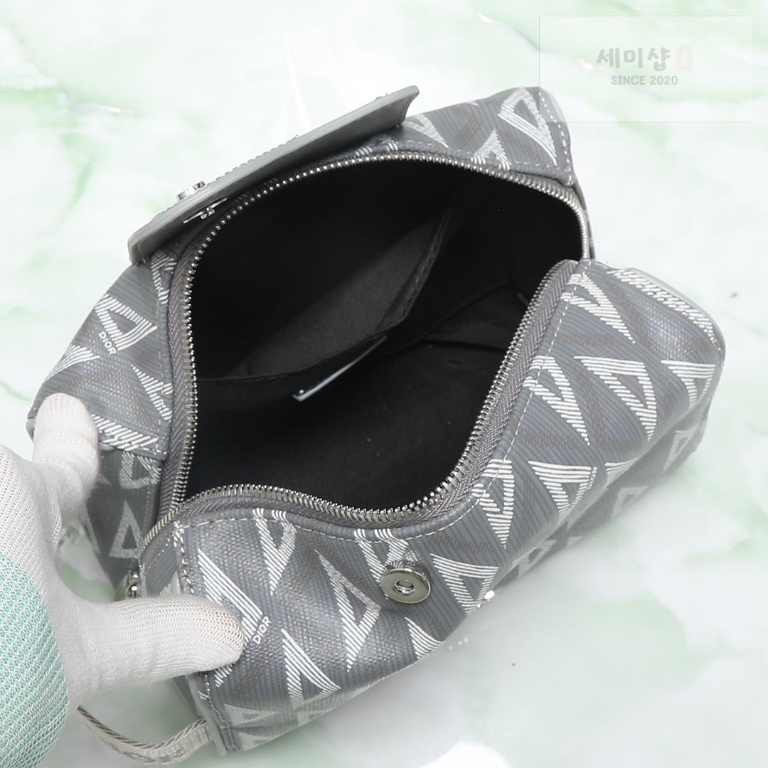 D I O R Dior Lingot Toiletry Bag 20번 이미지