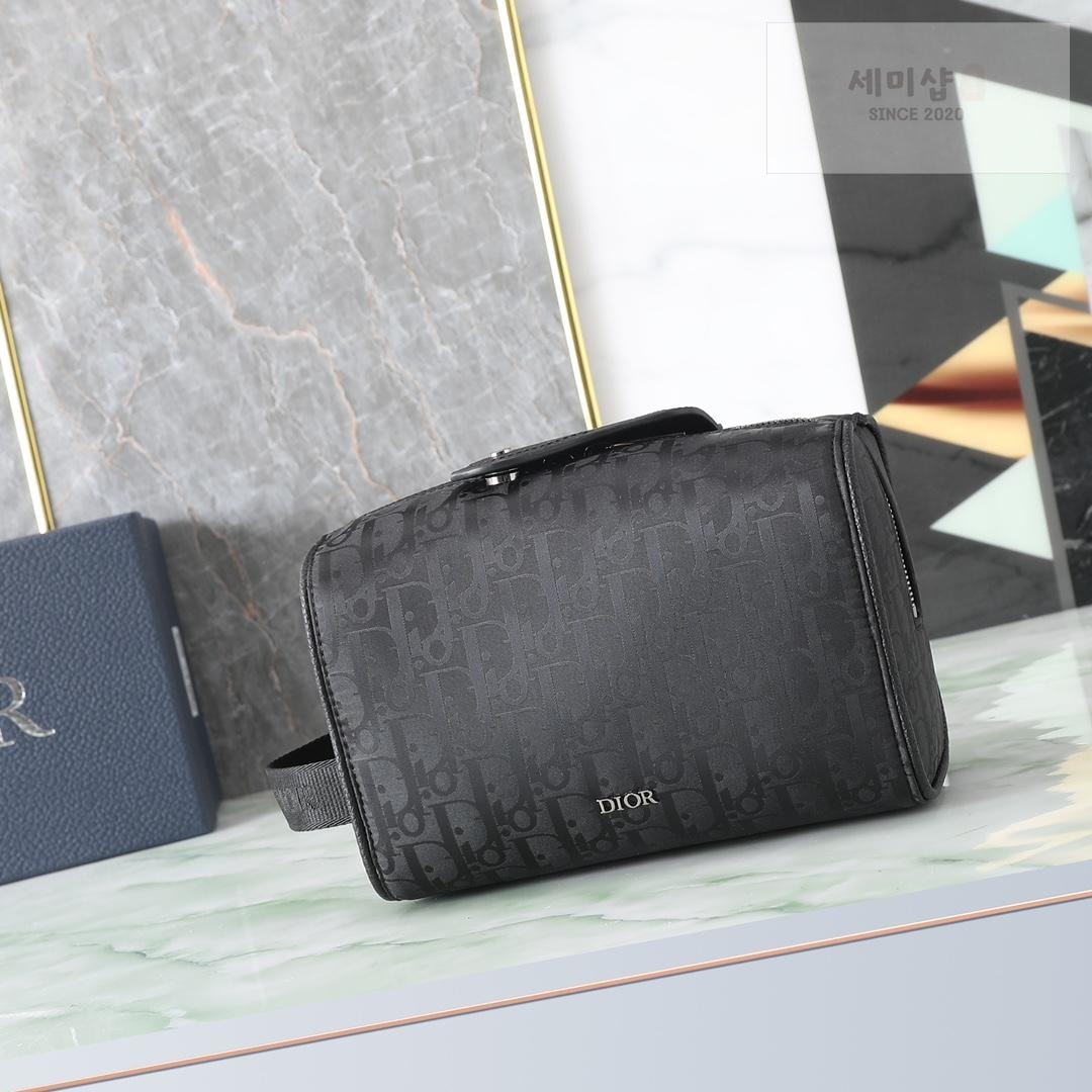 D I O R Dior Lingot Toiletry Bag 39번 이미지