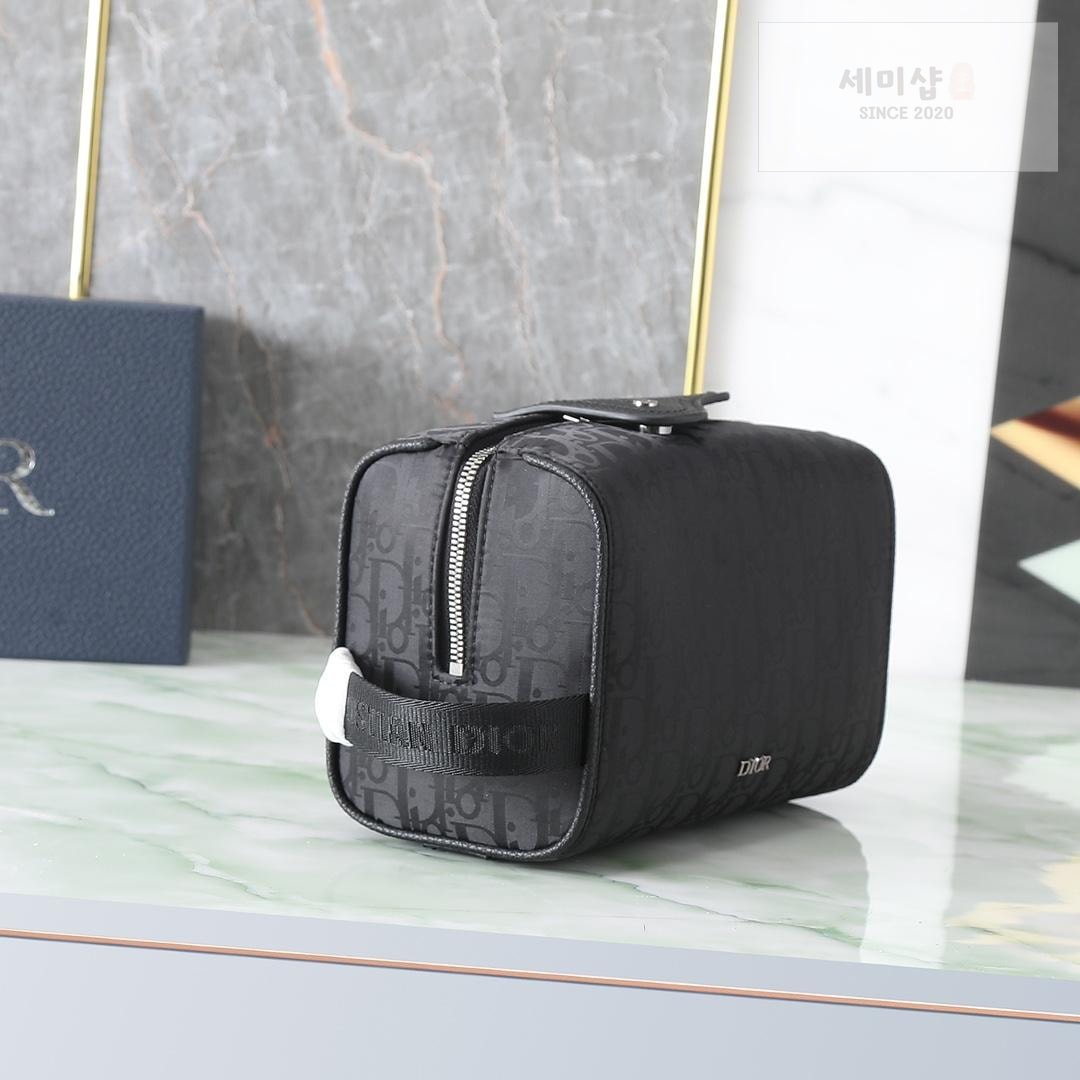 D I O R Dior Lingot Toiletry Bag 23번 이미지