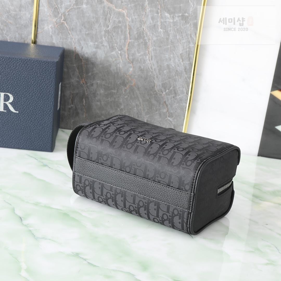 D I O R Dior Lingot Toiletry Bag 24번 이미지