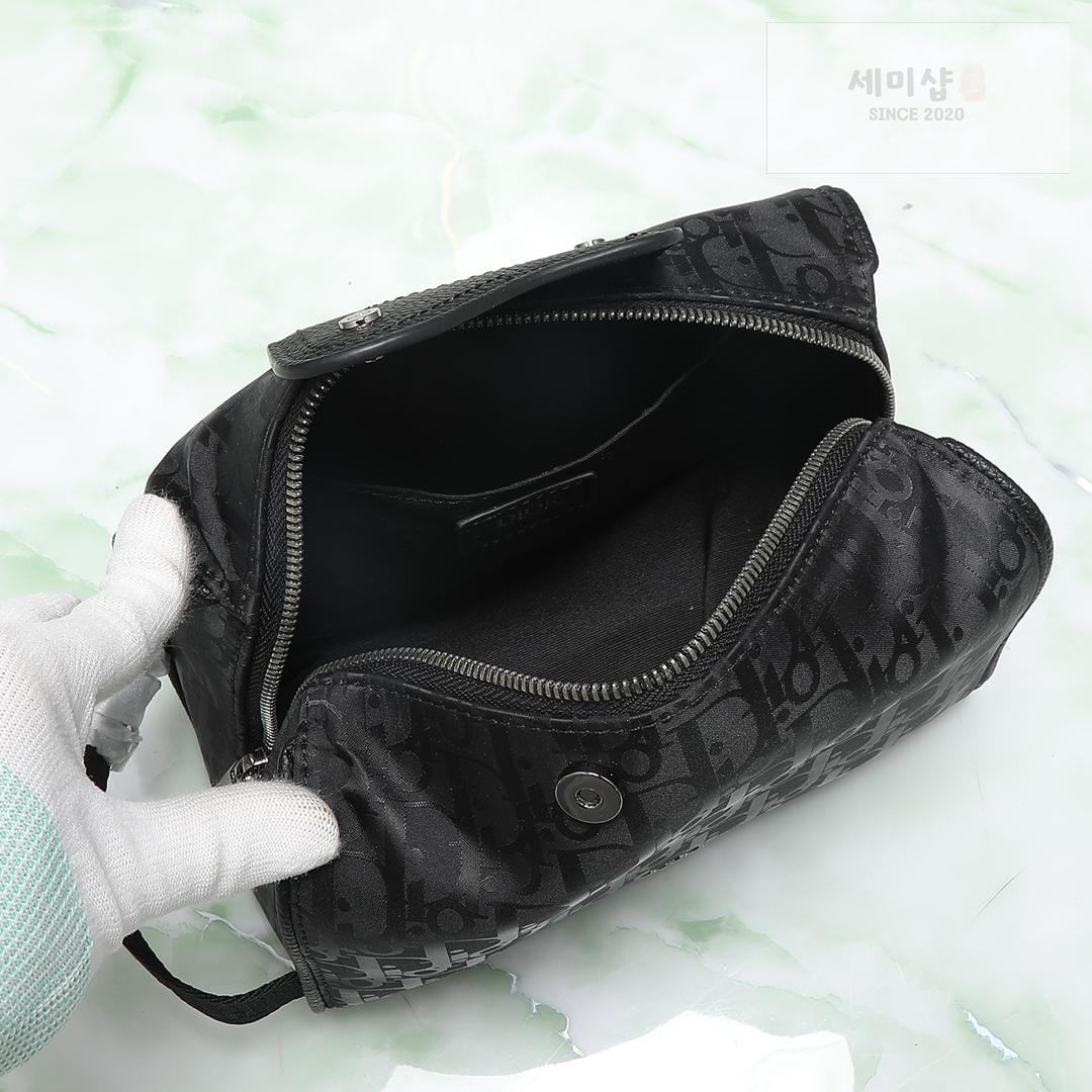 D I O R Dior Lingot Toiletry Bag 35번 이미지