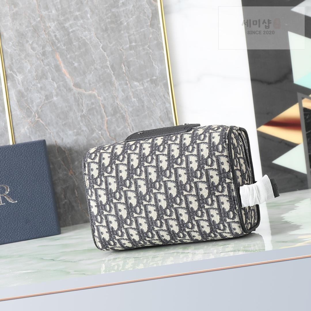 D I O R Dior Lingot Toiletry Bag 28번 이미지