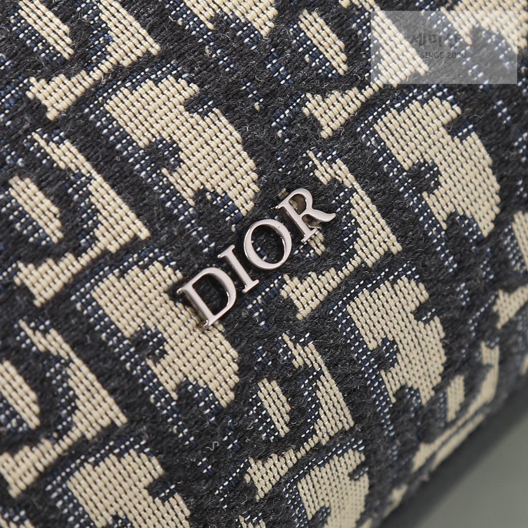 D I O R Dior Lingot Toiletry Bag 31번 이미지