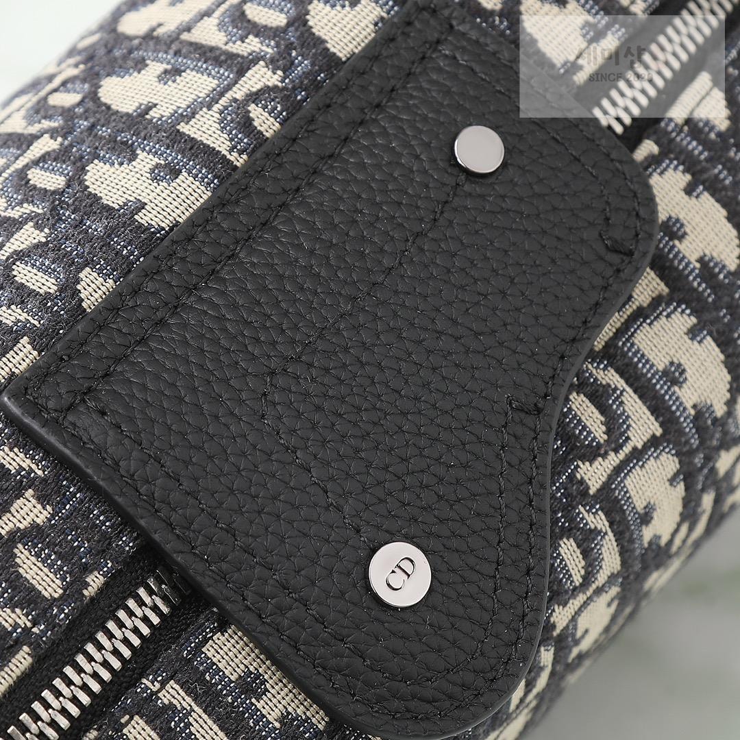 D I O R Dior Lingot Toiletry Bag 32번 이미지