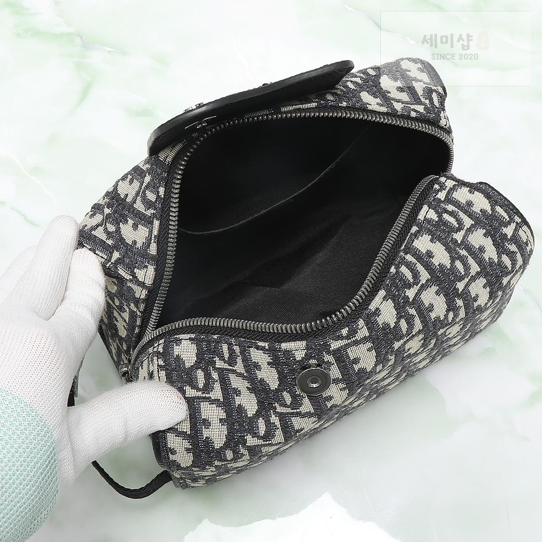 D I O R Dior Lingot Toiletry Bag 33번 이미지