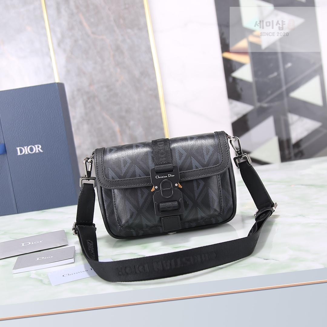 D I O R Dior Mini Hit The Road Bag 1번 이미지