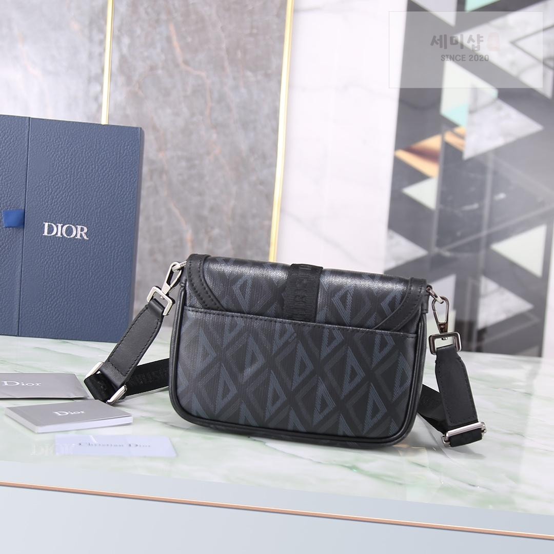 D I O R Dior Mini Hit The Road Bag 29번 이미지