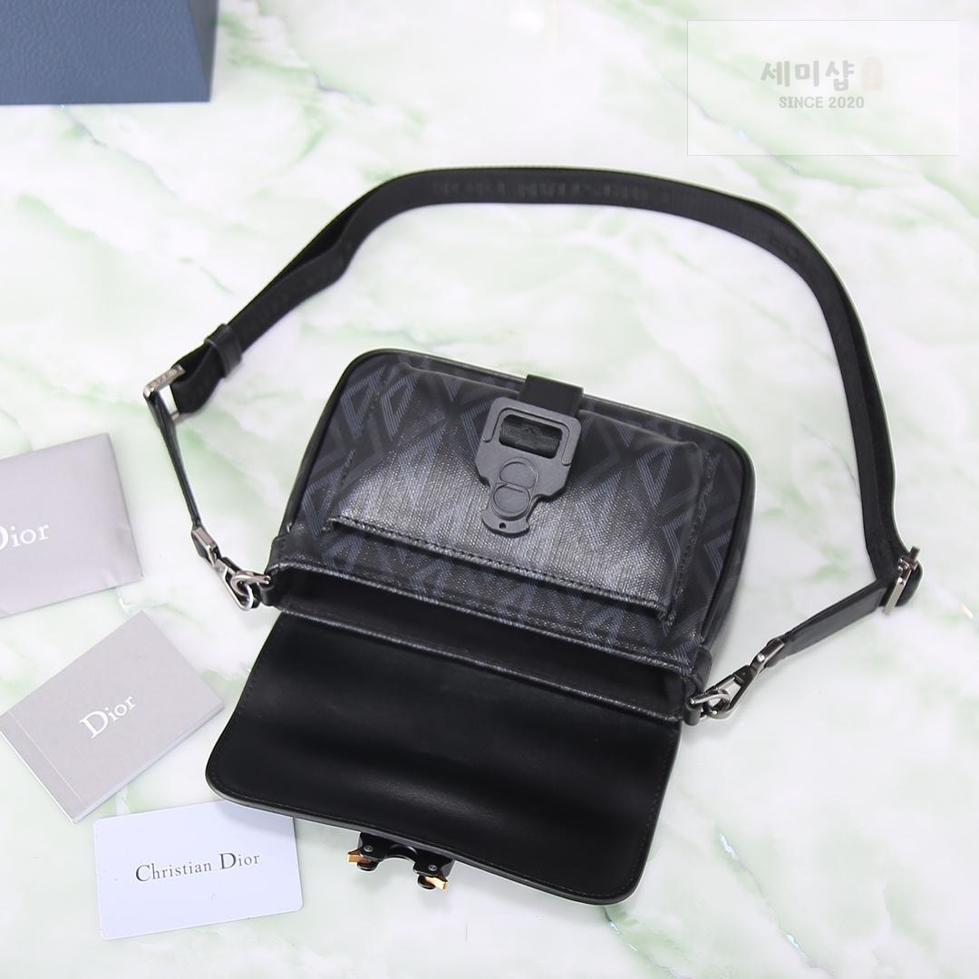 D I O R Dior Mini Hit The Road Bag 31번 이미지