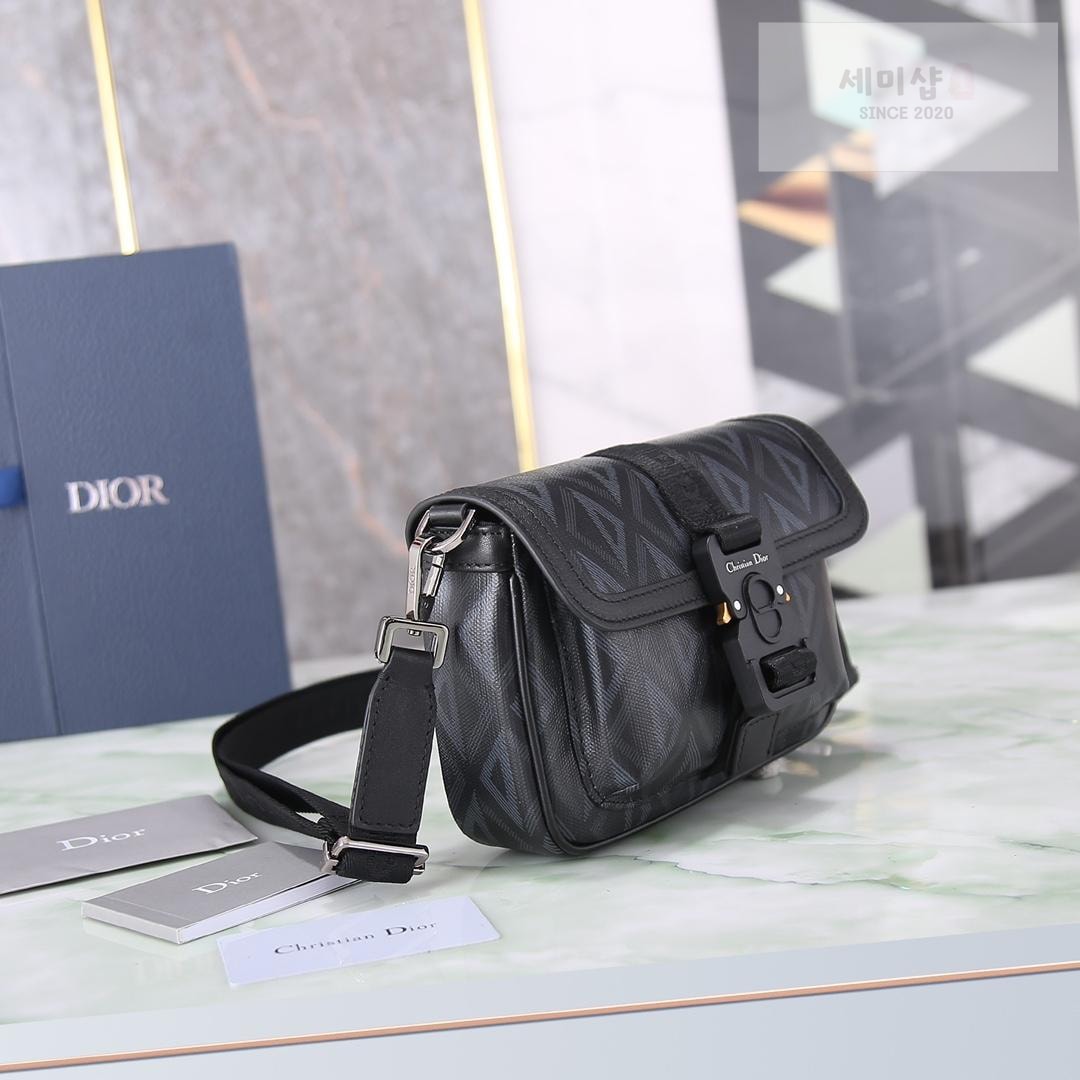 D I O R Dior Mini Hit The Road Bag 11번 이미지