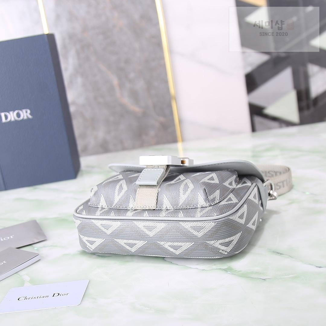 D I O R Dior Mini Hit The Road Bag 17번 이미지