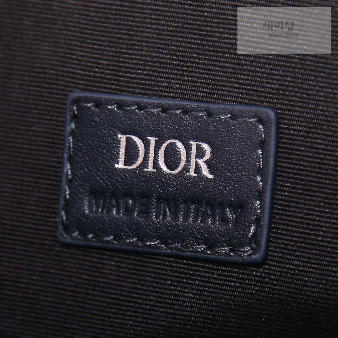D I O R Dior Mini Hit The Road Bag 28번 이미지