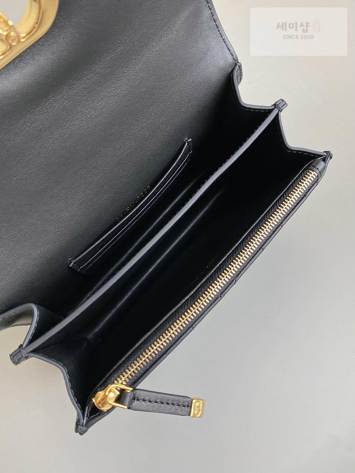 D I O R Dior Miss Caro Mini Bag 22번 이미지