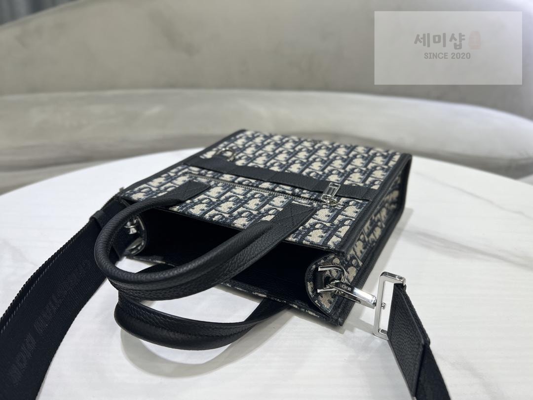 D I O R Dior North - South Tote Bag 32번 이미지