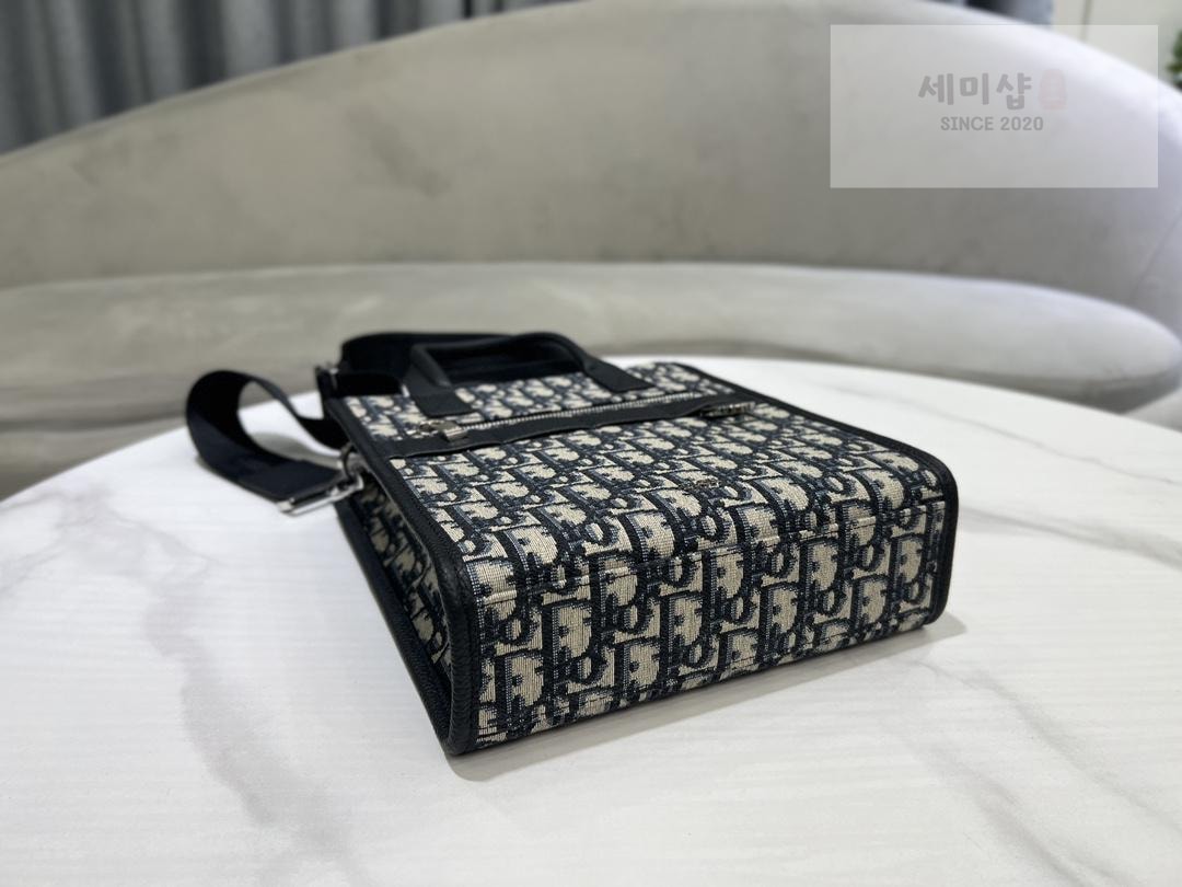 D I O R Dior North - South Tote Bag 28번 이미지