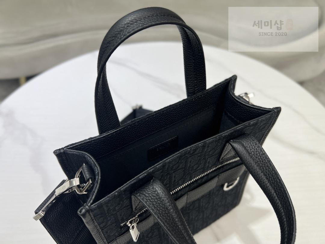 D I O R Dior North - South Tote Bag 19번 이미지