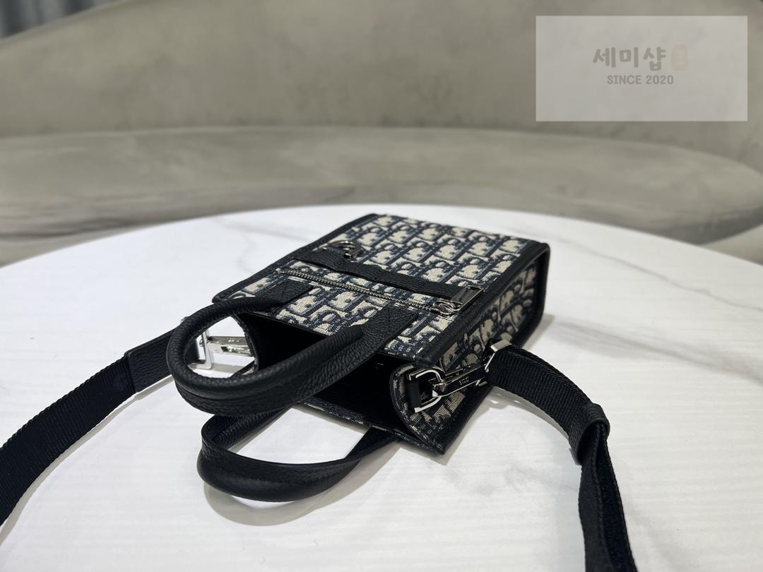 D I O R Dior North - South Tote Bag 22번 이미지
