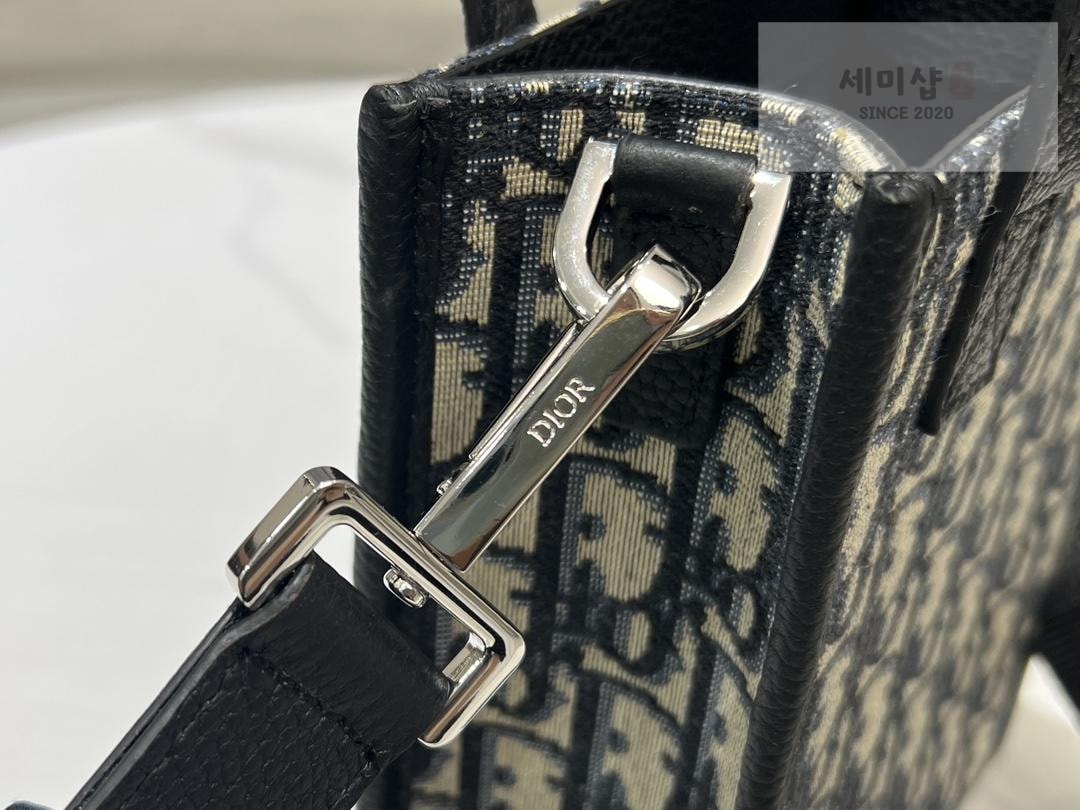 D I O R Dior North - South Tote Bag 25번 이미지