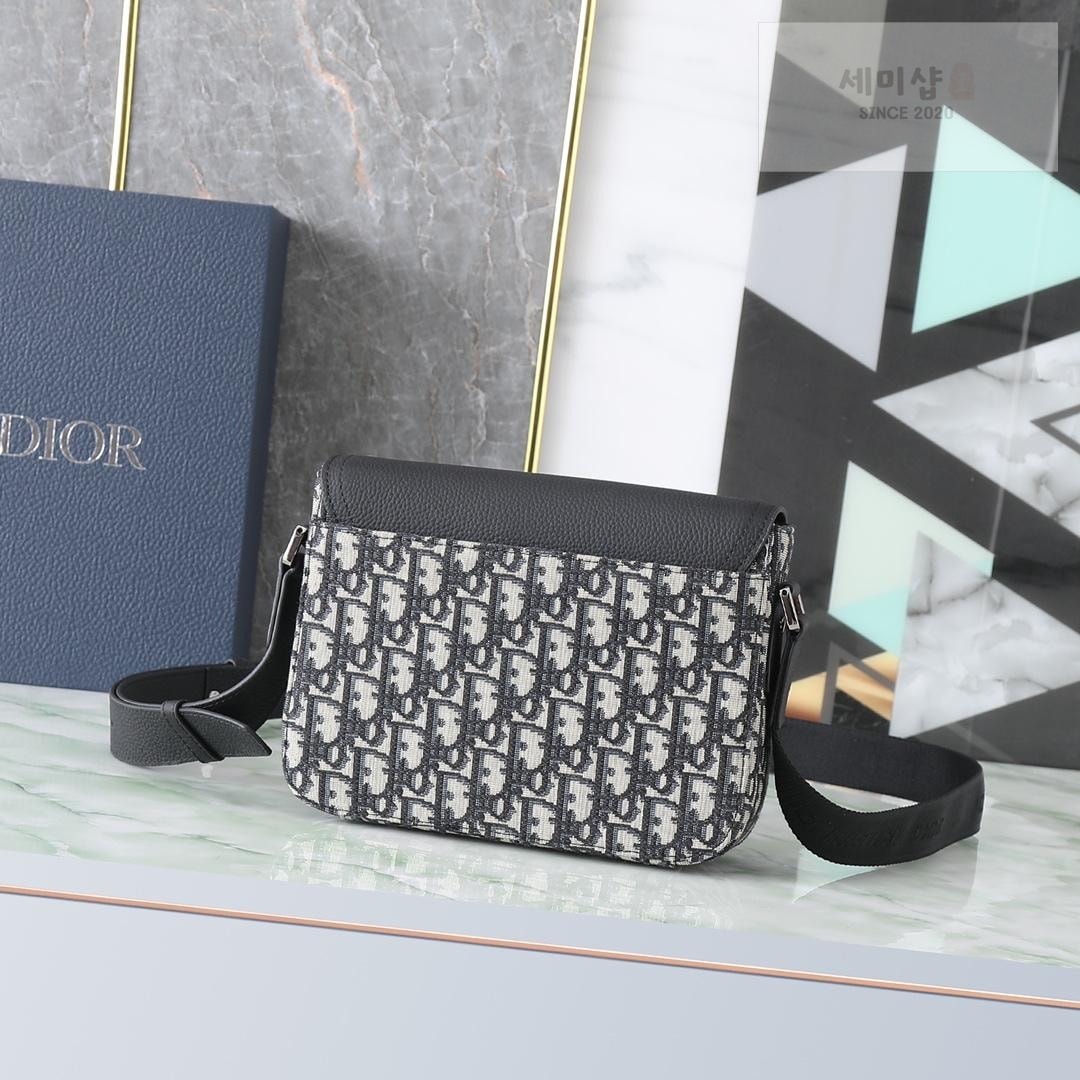 D I O R Dior Saddle Messenger Bag 1번 이미지