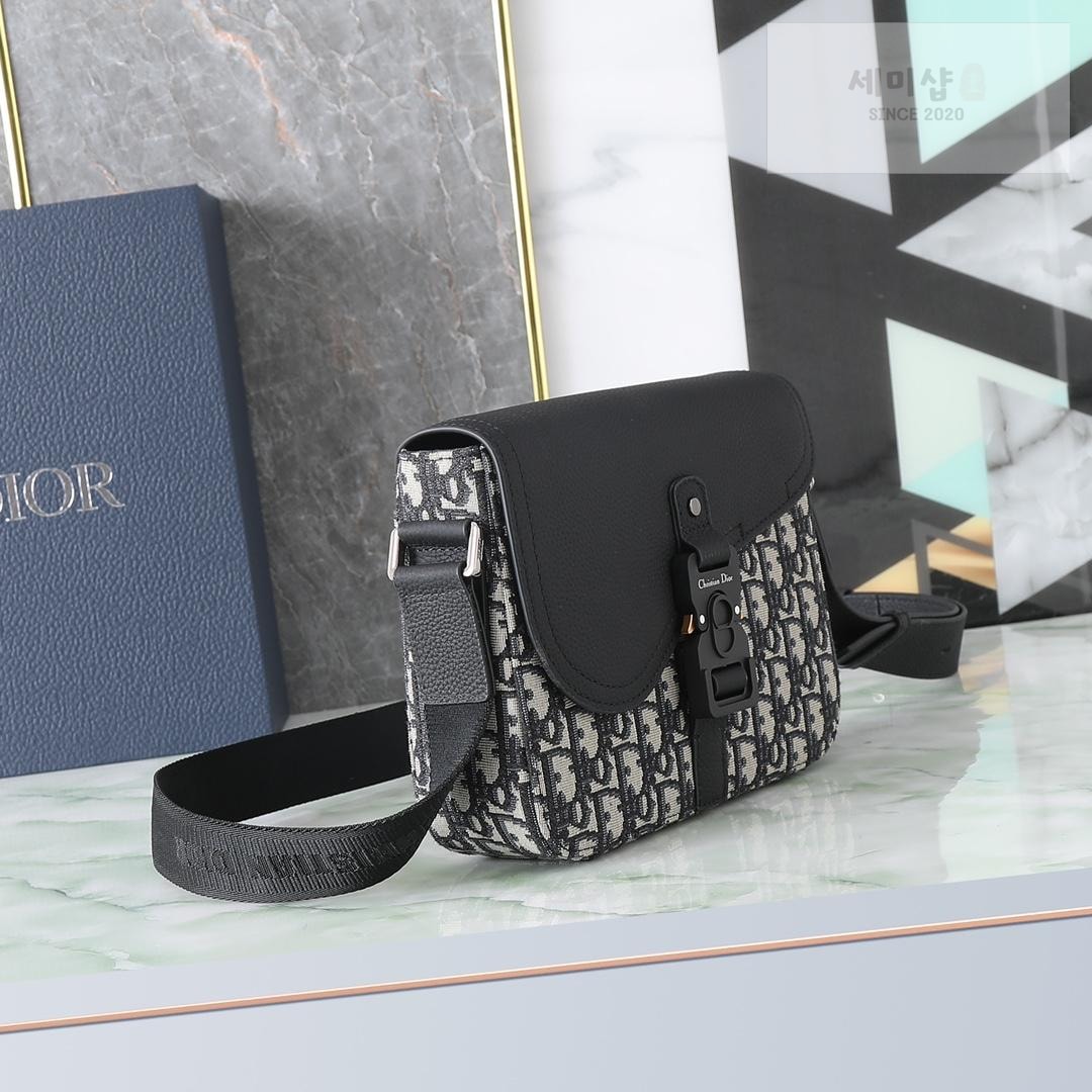 D I O R Dior Saddle Messenger Bag 2번 이미지