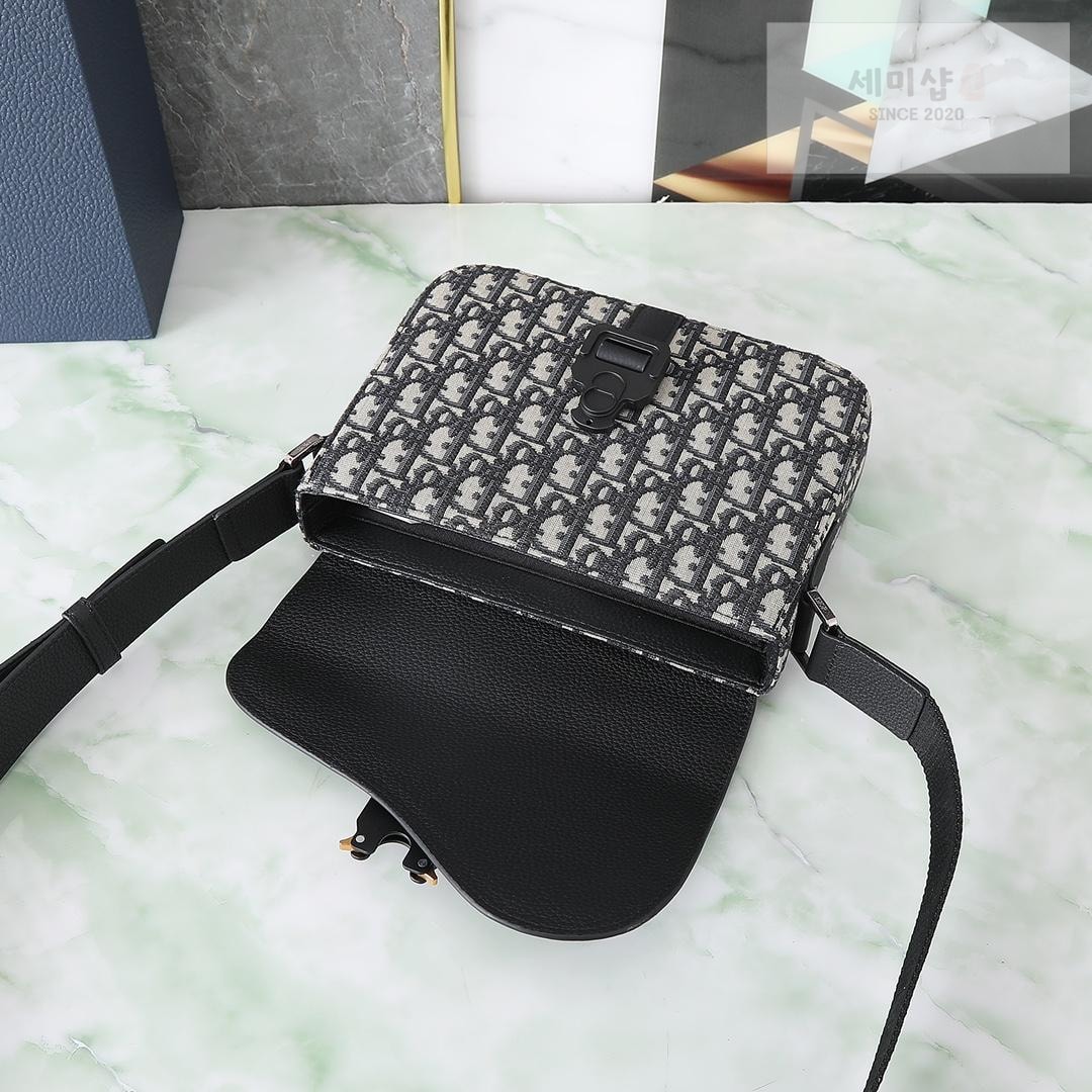 D I O R Dior Saddle Messenger Bag 10번 이미지
