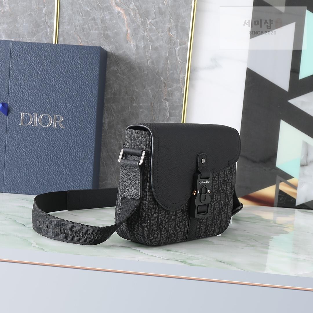 D I O R Dior Saddle Messenger Bag 15번 이미지
