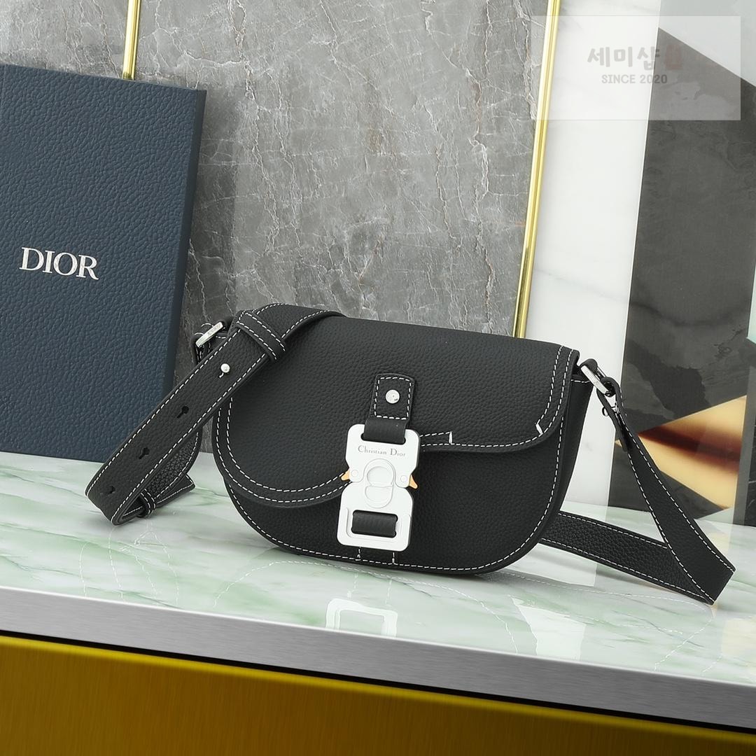 D I O R Dior Saddle Mini Flap Messenger Bag 1번 이미지