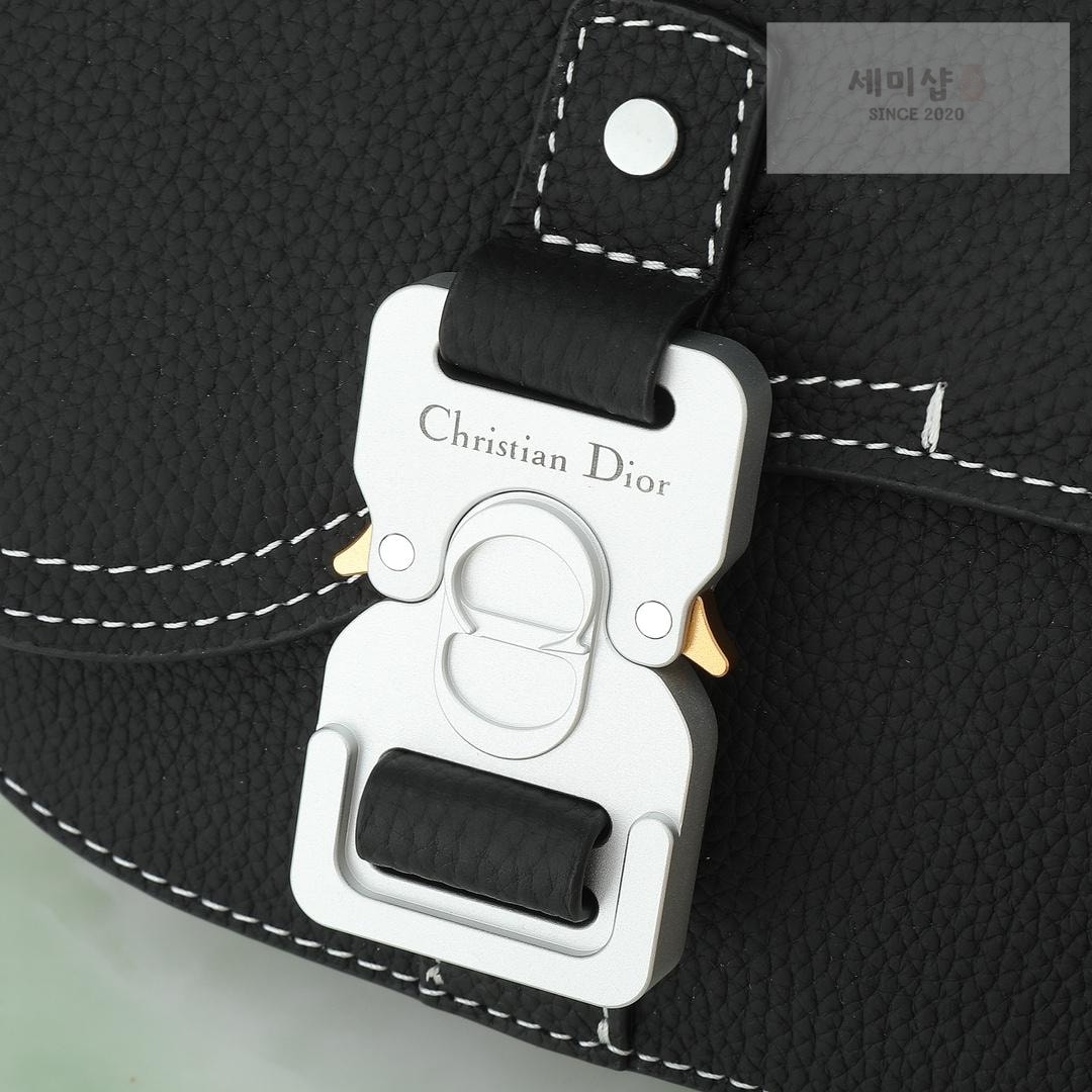 D I O R Dior Saddle Mini Flap Messenger Bag 23번 이미지
